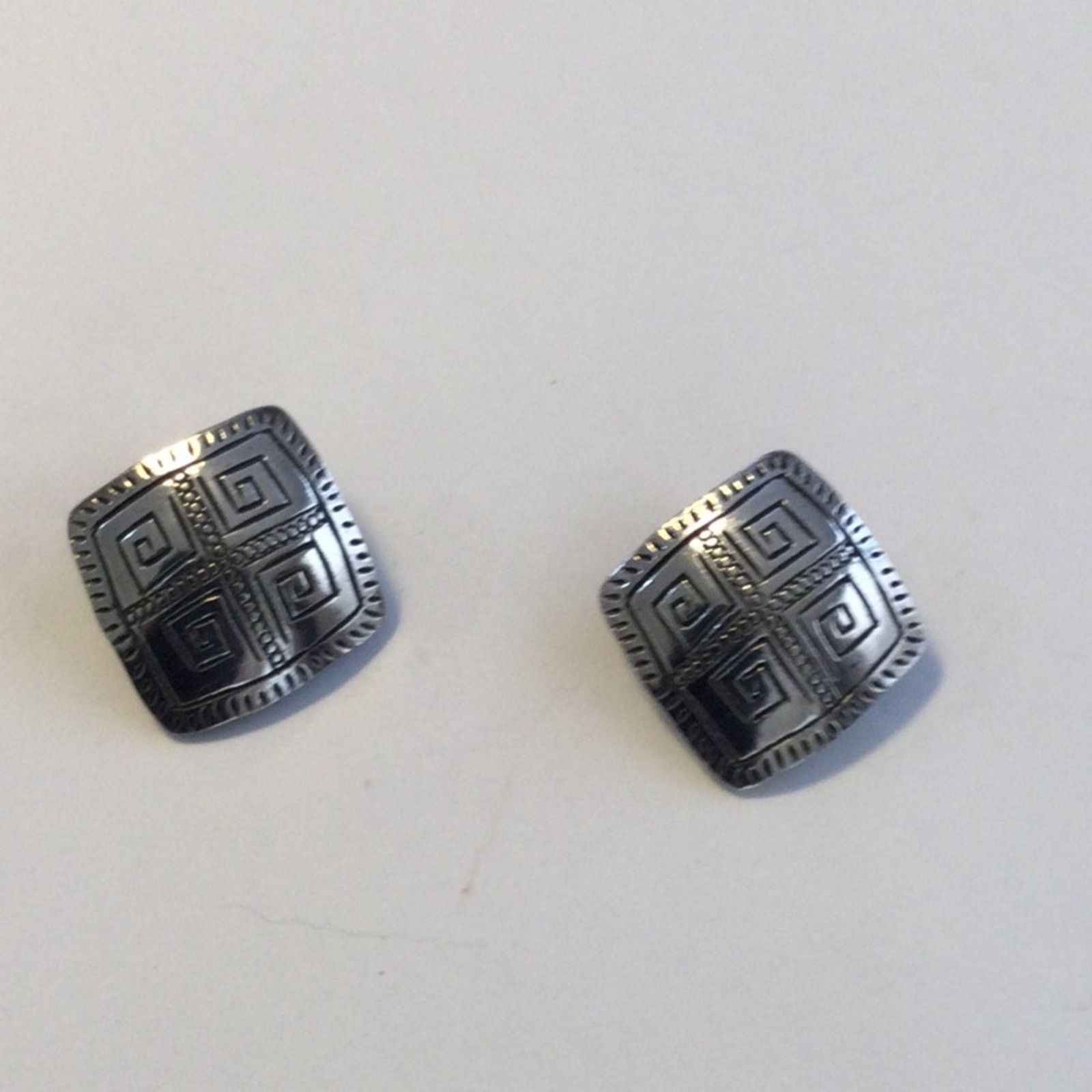 Other Vintage Mondernist Silver Tone Tribal Aztec Clip-On Earrings Size ONE SIZE - 12 Thumbnail