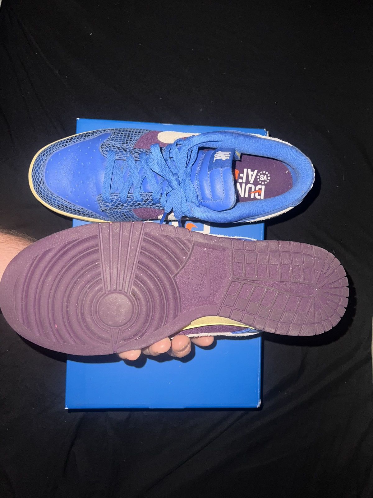 Nike SB Undefeated 5 on It Dunks Size US 11 / EU 44 - 5 Thumbnail