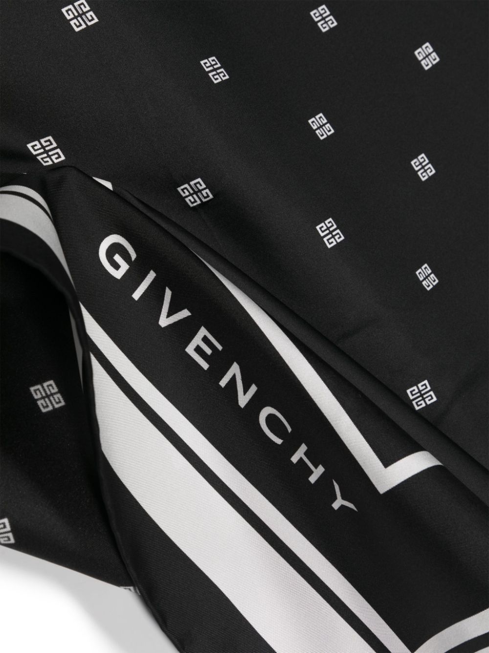 Givenchy o1y0925 Size : OS / Logo-Print Scarf in Black/White Size ONE SIZE - 3 Thumbnail