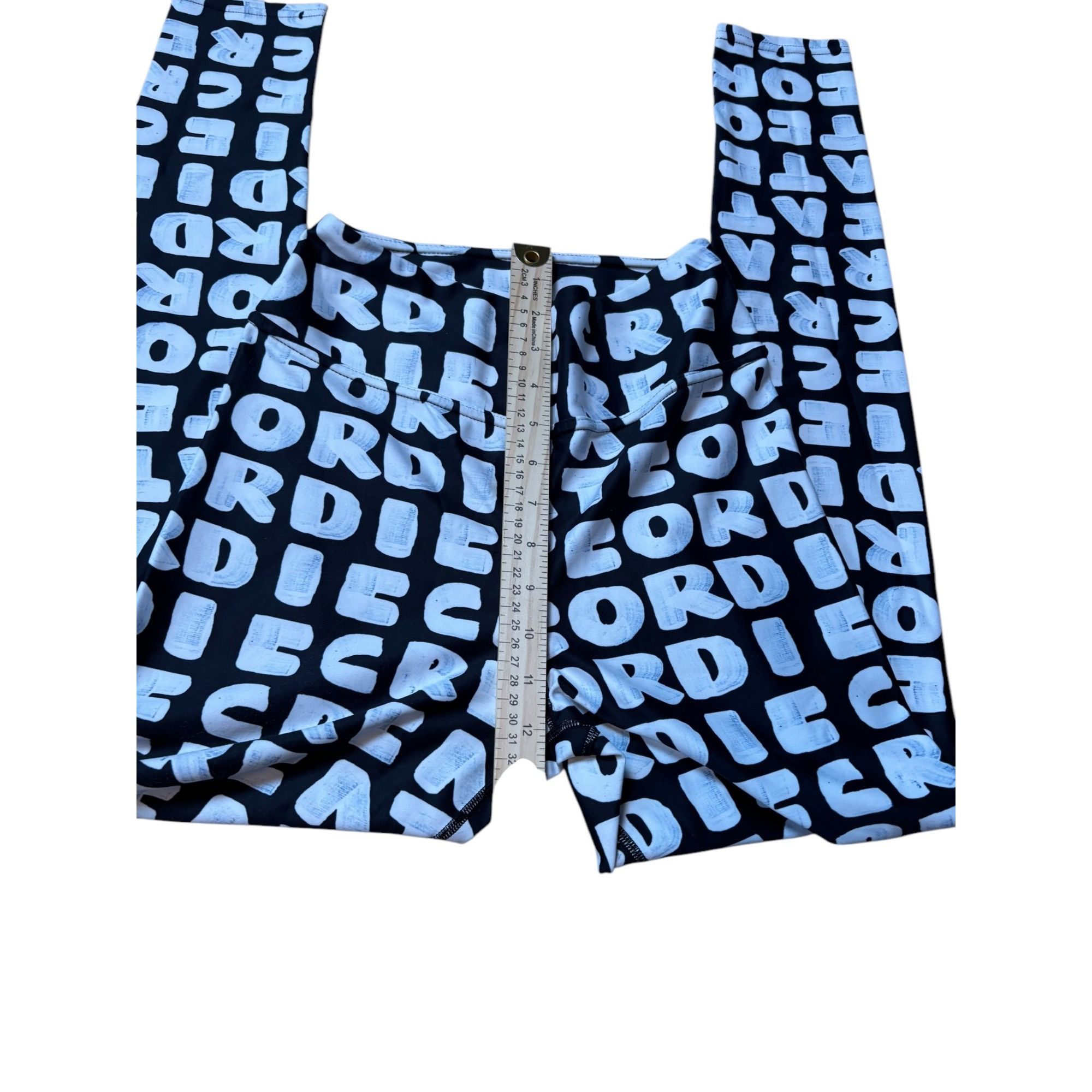 Other Black & White Alphabet Pattern Leggings - Medium Size 30" / US 8 / IT 44 - 5 Thumbnail
