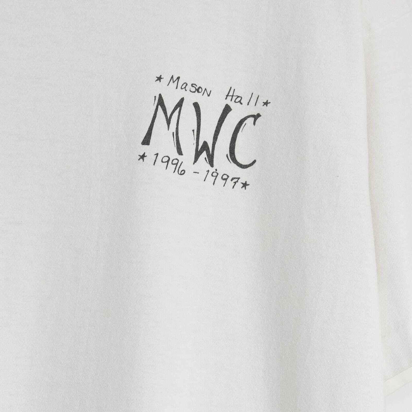 Vintage Vintage 90s Mason Hall T Shirt XL - Michigan State Distresse Size US M / EU 48-50 / 2 - 8 Thumbnail