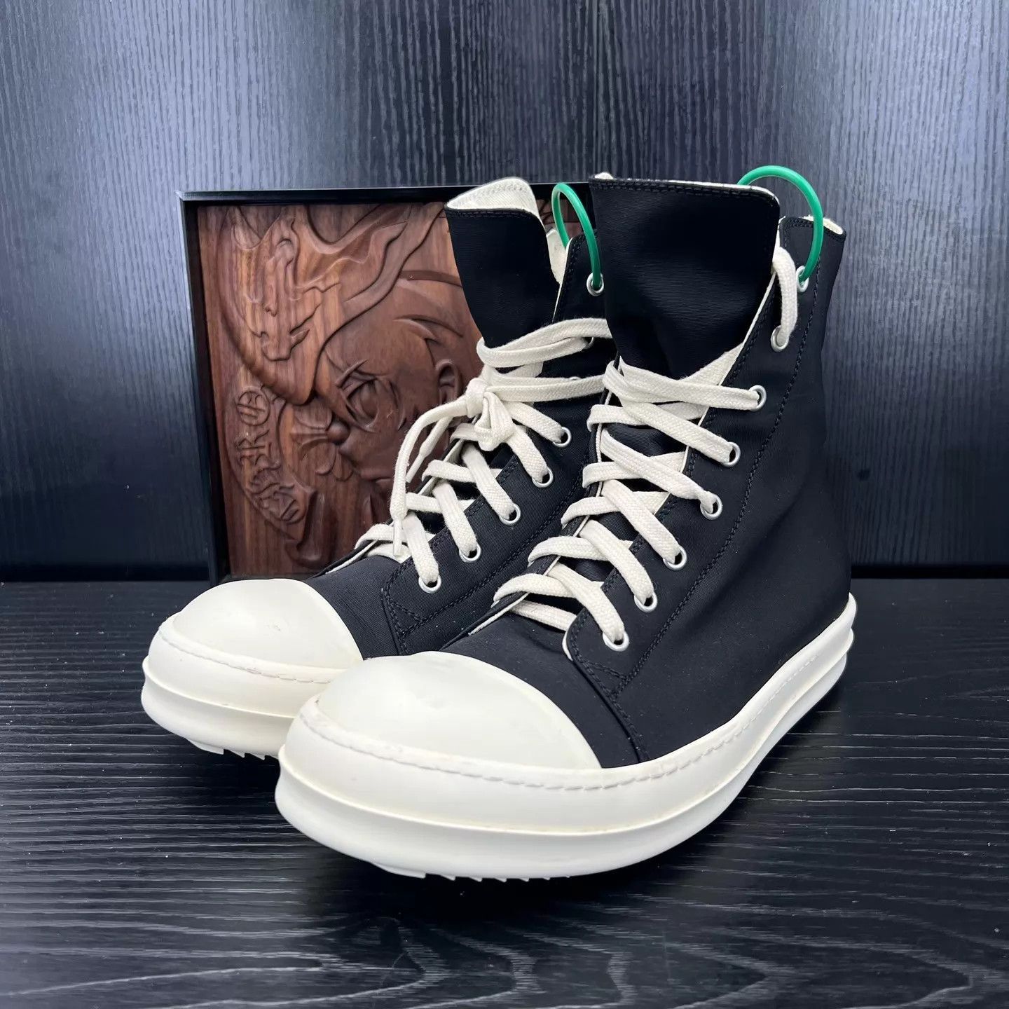Converse Black High-Top Sneakers Size 7.5 Size US 7.5 / EU 40-41 - 1 Thumbnail