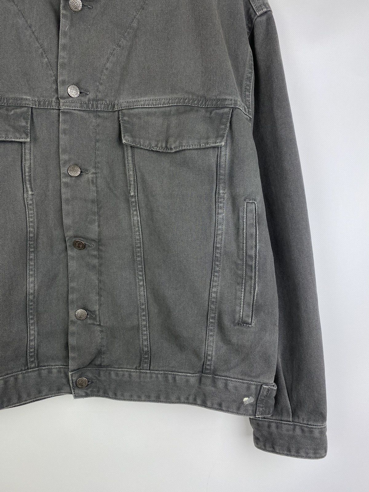 Represent Clo. Represent Clo. Spread collar men’s smoke denim jacket size L Size US L / EU 52-54 / 3 - 7 Thumbnail