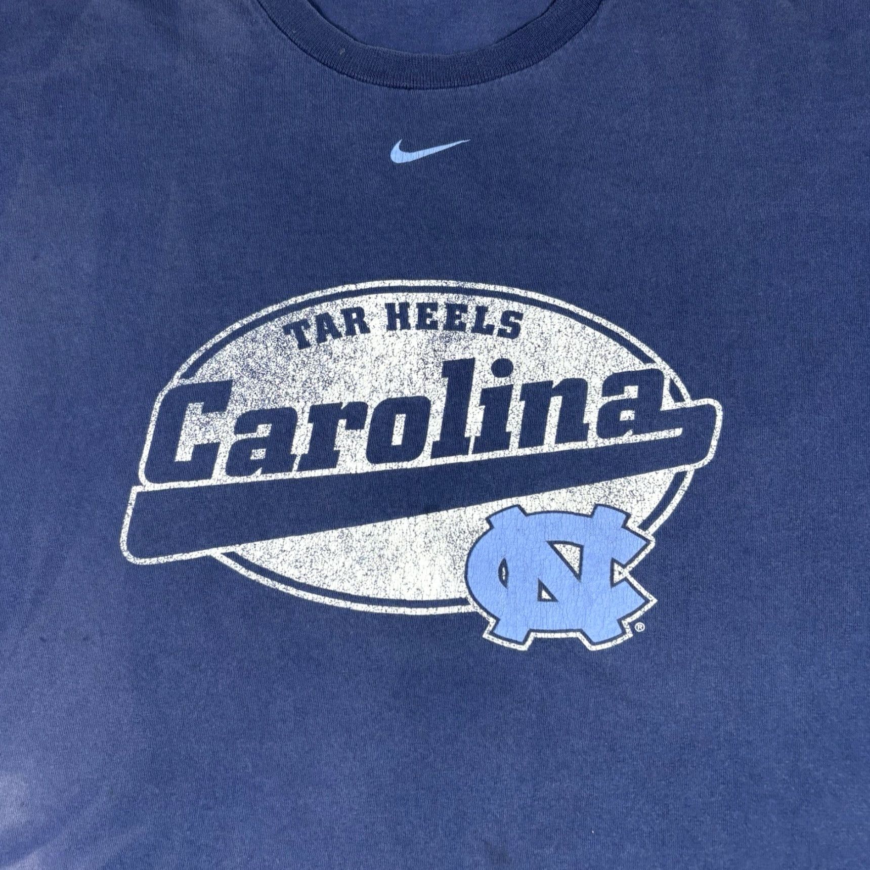 Nike VINTAGE Nike UNC Tarheels T Shirt Center Swoosh Blue 2XL Men Crew Neck Graphic Print 90s Size US XXL / EU 58 / 5 - 6 Thumbnail