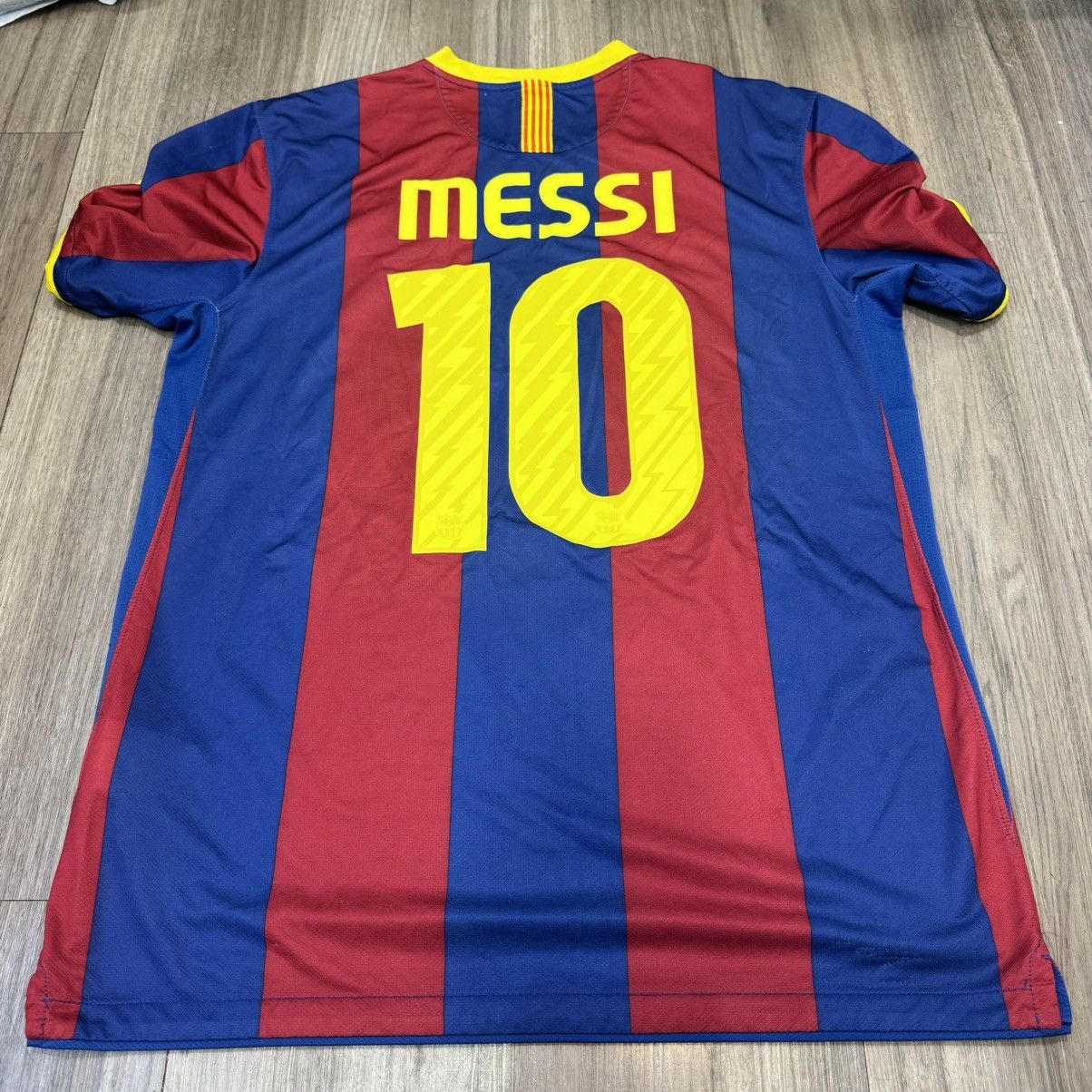 Nike Barcelona 10/11 home shirt #10 Messi Size US L / EU 52-54 / 3 - 2 Thumbnail