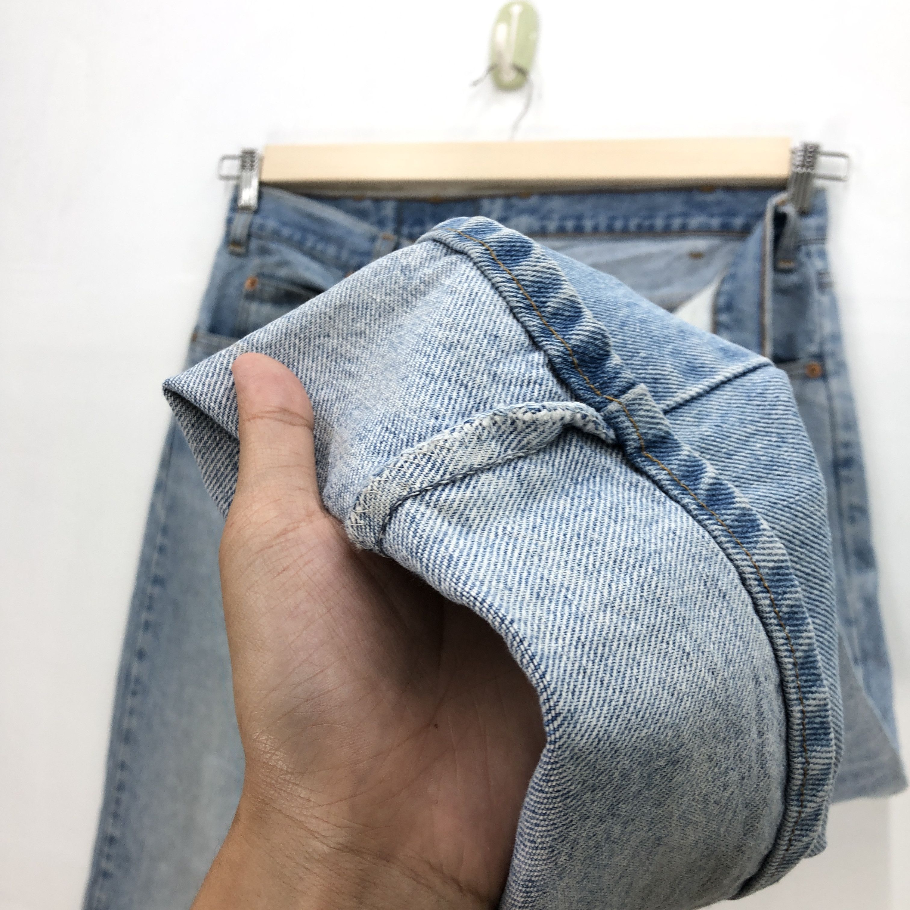 Levi's Vintage 90s Levis Sun Faded Jeans Levi's Light Wash Denim Size US 34 / EU 50 - 8 Thumbnail