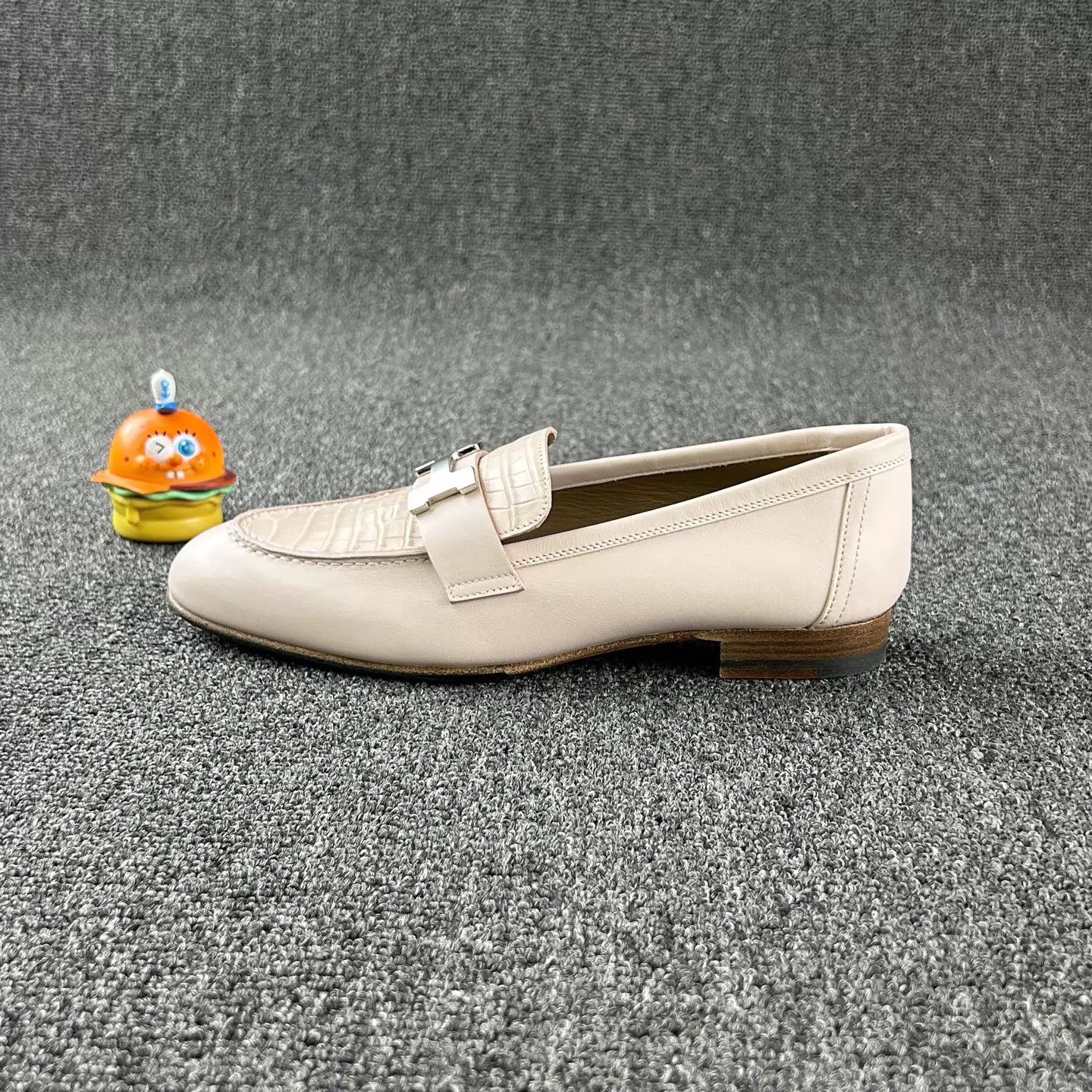 Hermes Hermes Pink Crocodile Leather Loafers 36 Silver Hardware New Size US 5.5 / IT 35.5 - 3 Thumbnail