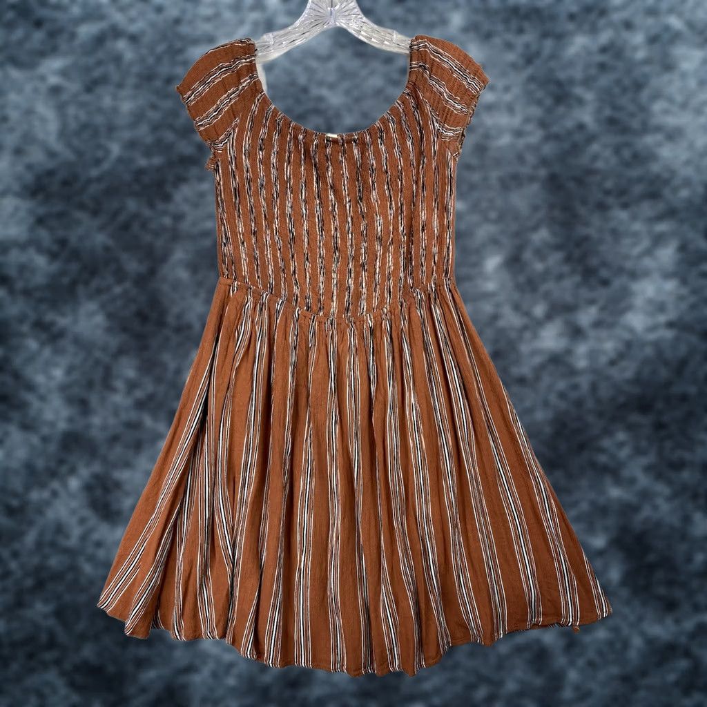 Vintage Hem & Thread Dress M Boho Chic Whimsy Festival Flowy On Off Shoulder Smocked Dress Size M / US 6-8 / IT 42-44 - 1 Thumbnail