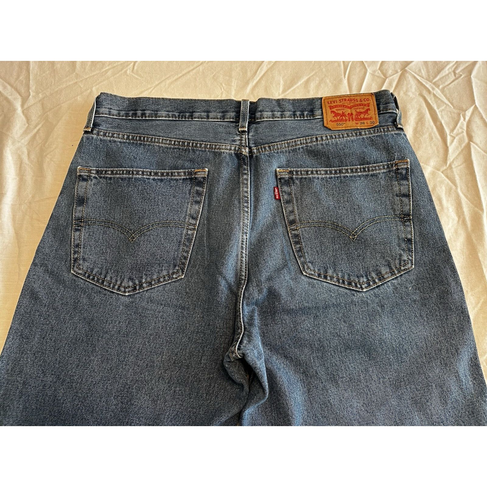 Levi's Levis 550 Jeans 36x30 Blue Med Relaxed Streetware Normcore Size US 36 / EU 52 - 3 Thumbnail