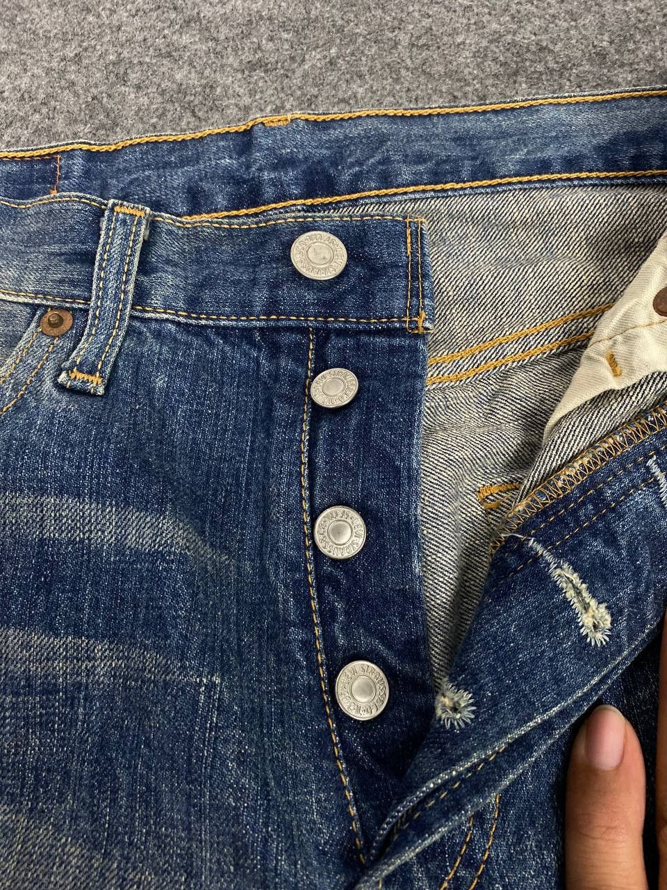 Levi's vintage levis 501 distressed denim nice design Size US 31 - 14 Thumbnail