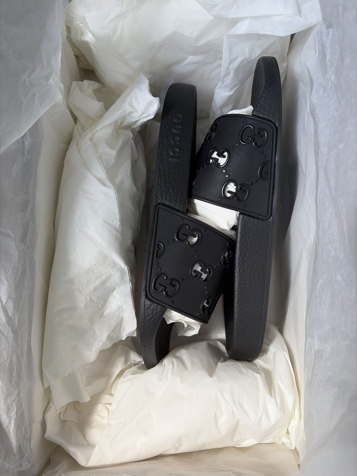 Gucci BLACK RUBBER GG GUCCI SLIDES Size US 5 / EU 37 - 2 Thumbnail