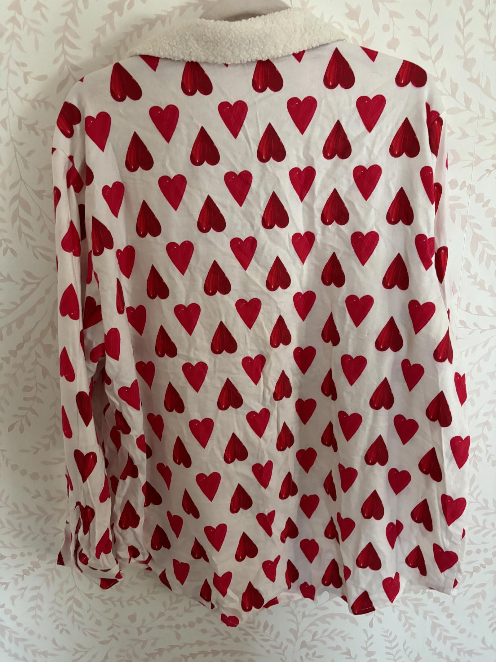 Designer Victoria's Secret Heart Print Button-Up Sherpa Lined PJ Set Size ONE SIZE - 4 Thumbnail