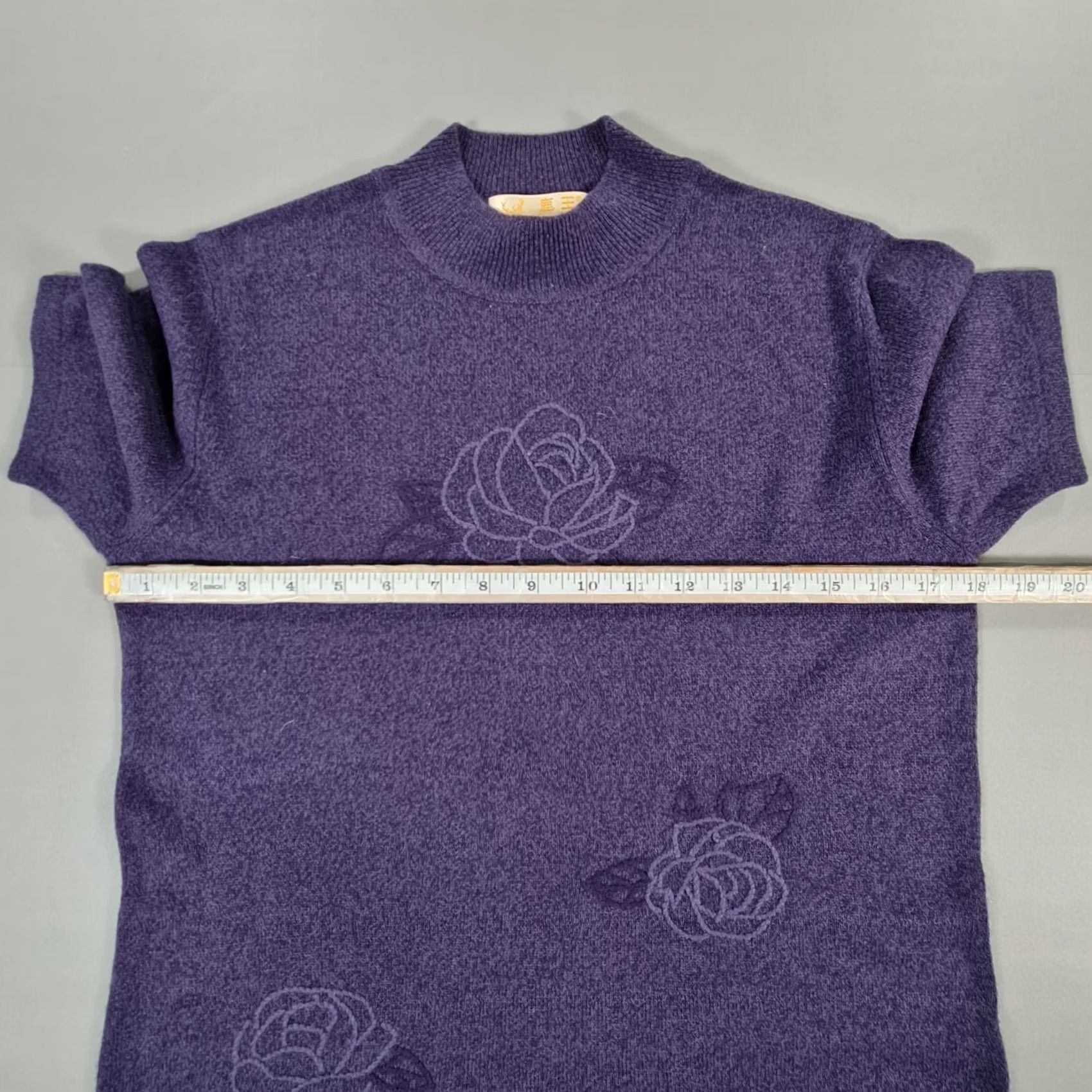 Vintage King Deer Womens Cashmere Jumper Purple Small Short Sleeve Mock Neck Embroidered Floral Knit Pullover Size S / US 4 / IT 40 - 5 Thumbnail