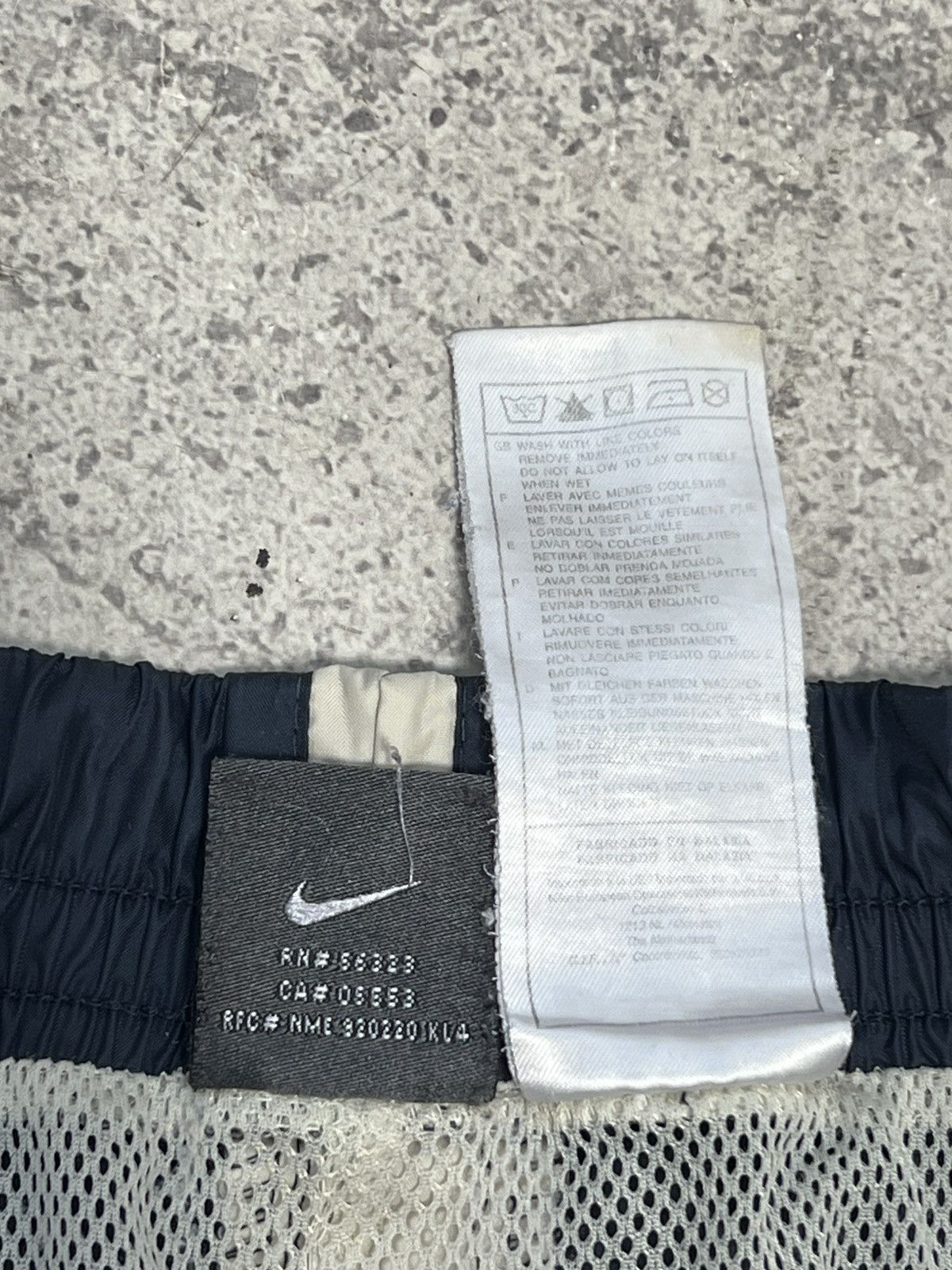 Nike × Vintage Nike vintage baggy nylon track pants y2k Size US 33 - 6 Thumbnail
