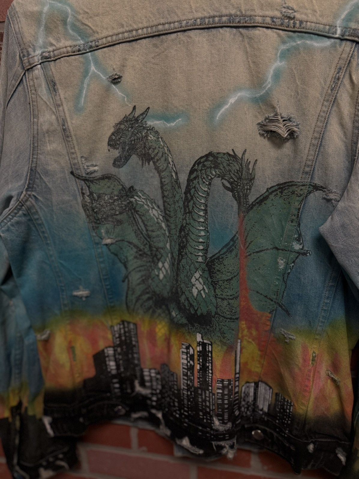 Amiri Amiri Distressed Denim Jacket “Dragon City” Size XL Size US XL / EU 56 / 4 - 6 Thumbnail