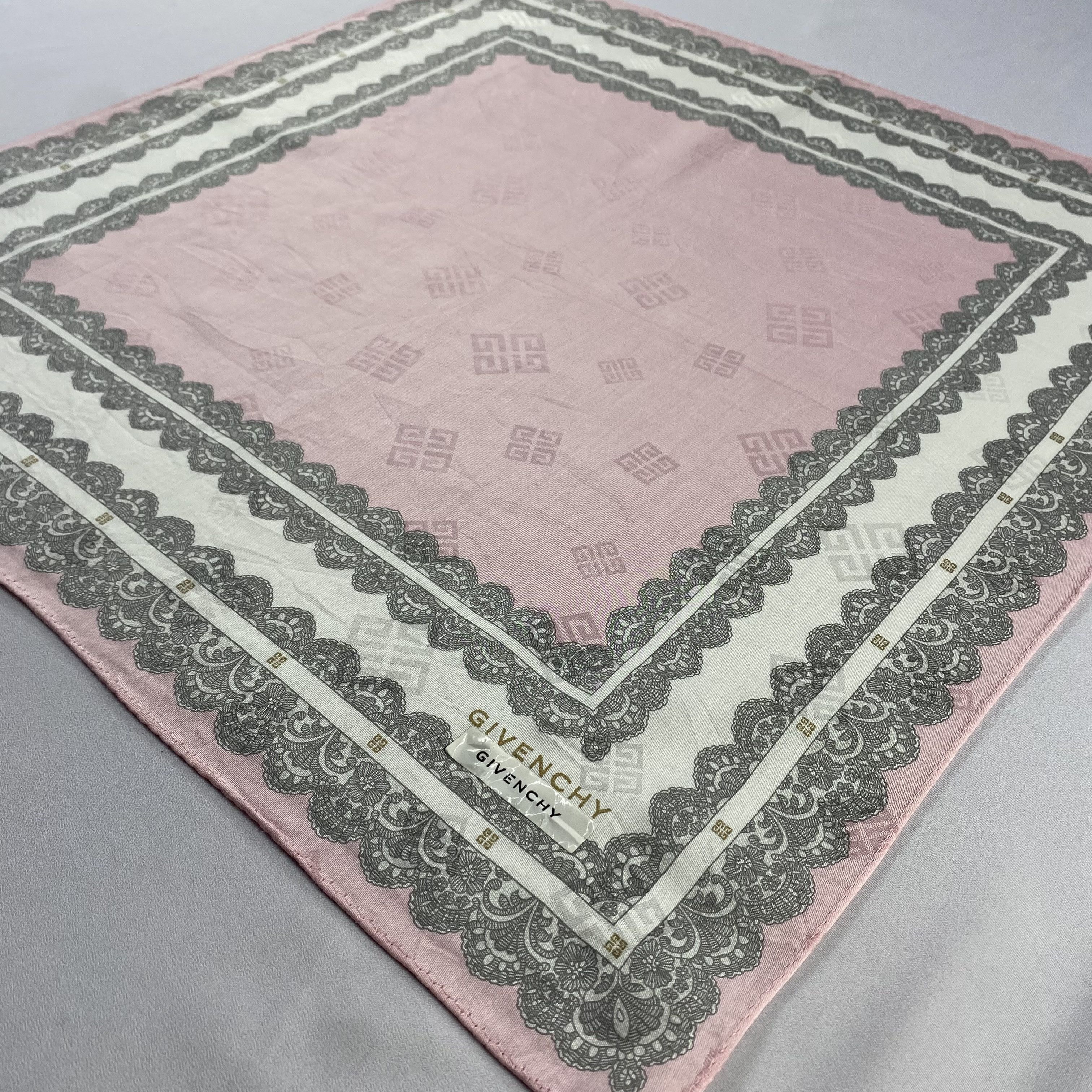 Vintage NWT Givenchy Bandana/ Handkerchief / Neckerchief-P1251 Size ONE SIZE - 2 Thumbnail