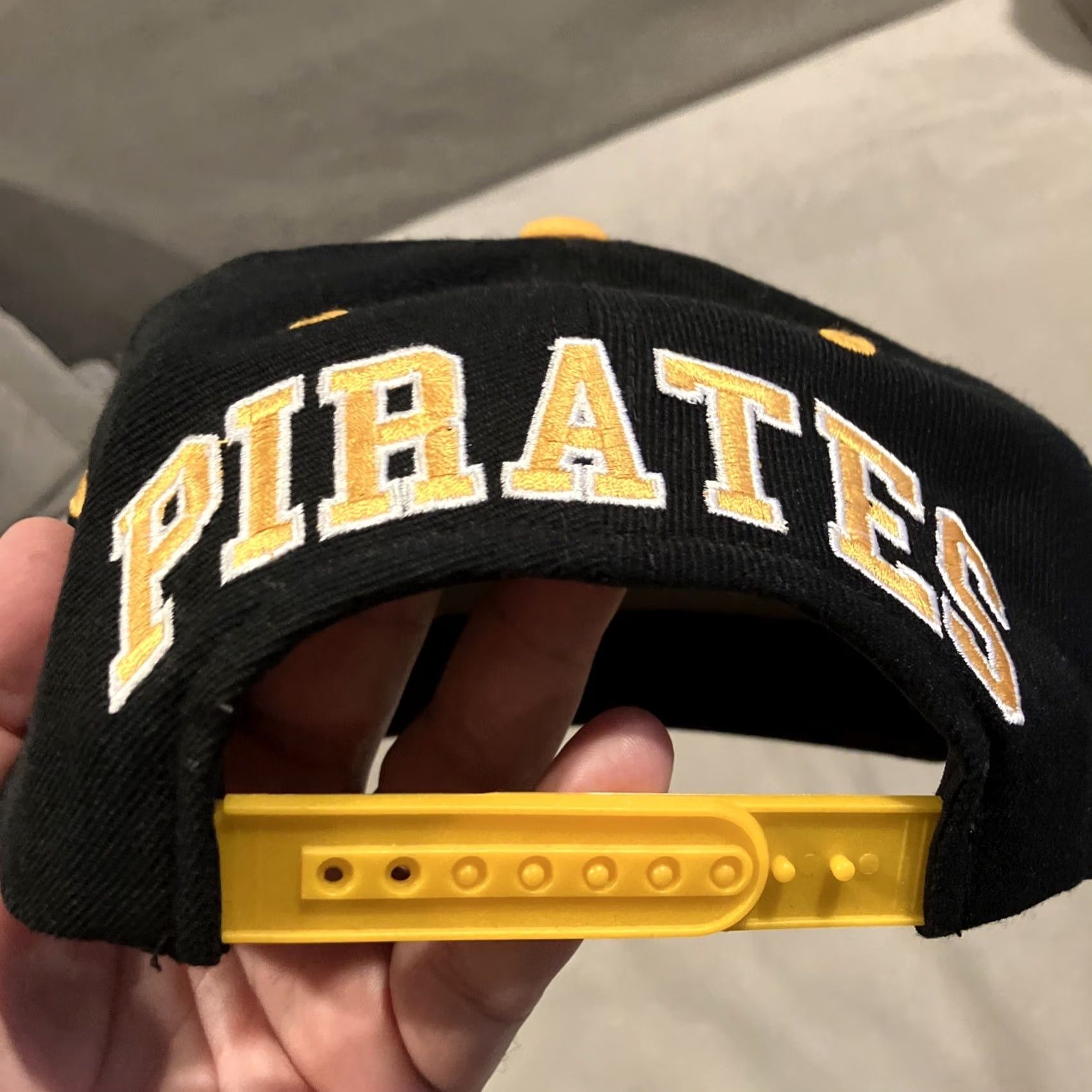 American Needle American Needle Pittsburgh Pirates Snapback Hat Men Adjustable Twill Yellow/Black Cooperstown Collection Sports MLB Size ONE SIZE - 4 Thumbnail
