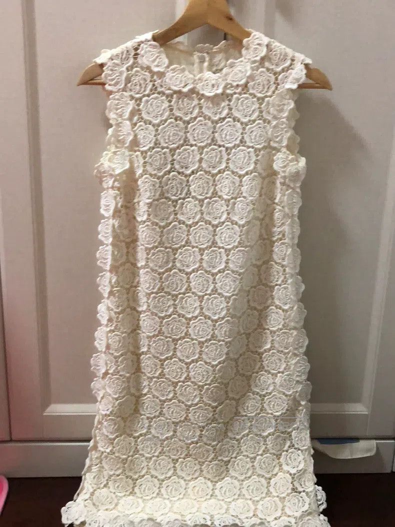 Valentino Valentino Lace dress Size S / US 4 / IT 40 - 2 Thumbnail