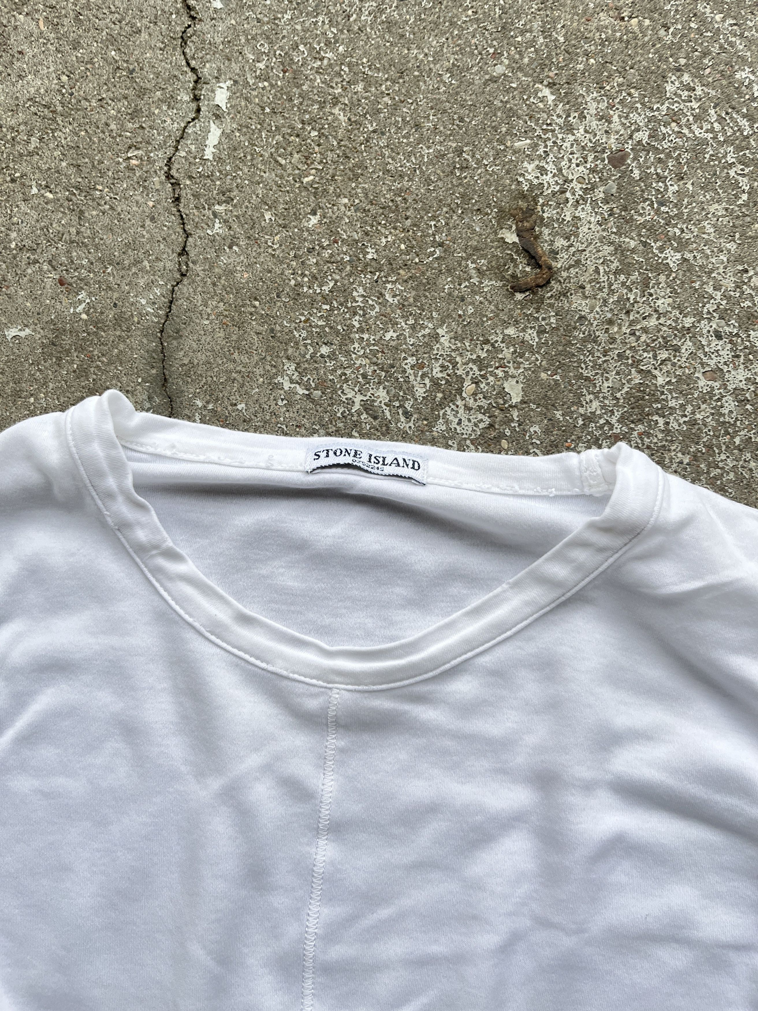 Stone Island Stone Island white graphic summer tee lightweight Size US L / EU 52-54 / 3 - 6 Thumbnail