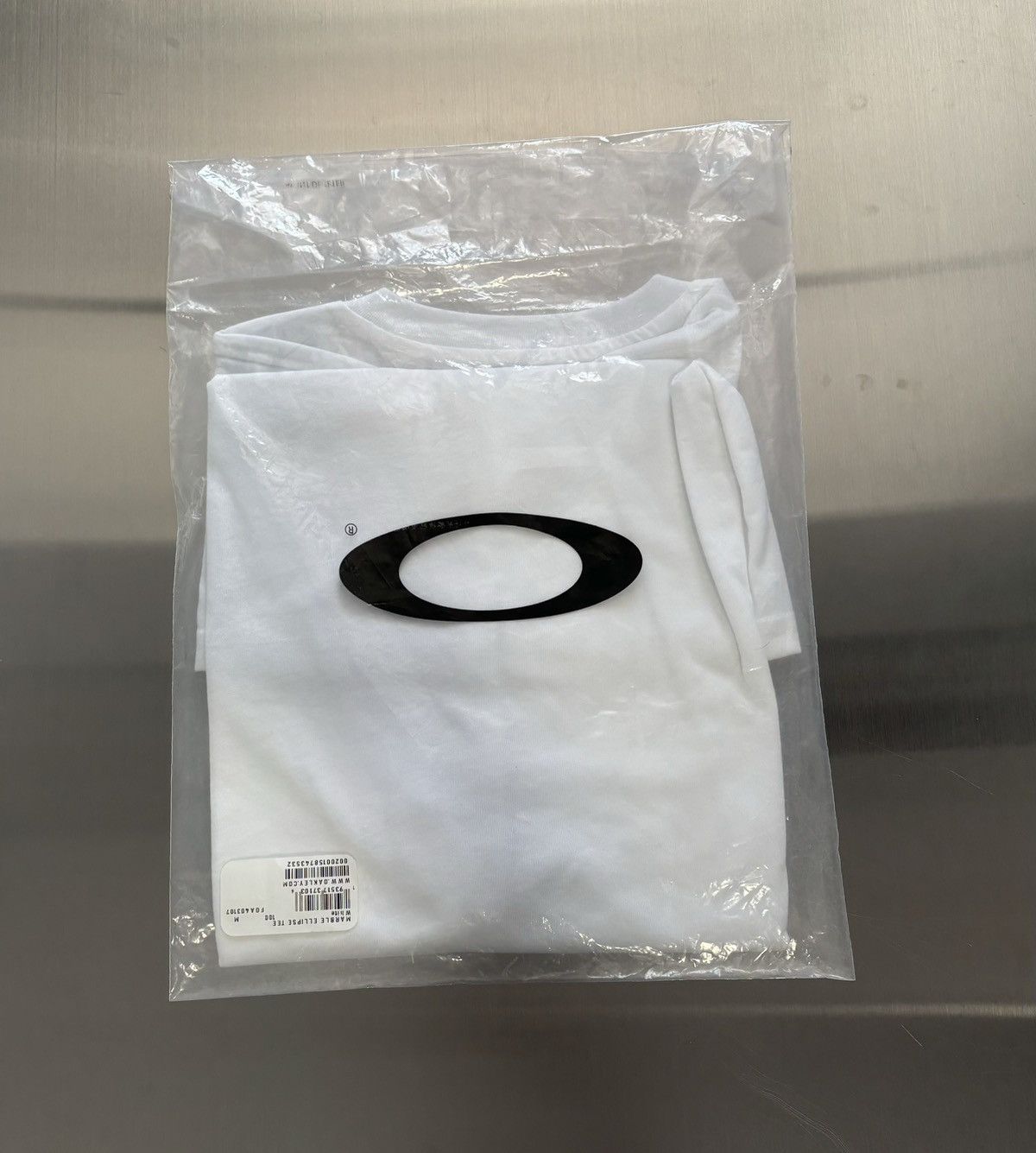 Oakley Oakley logo tee Size US M / EU 48-50 / 2 - 5 Thumbnail