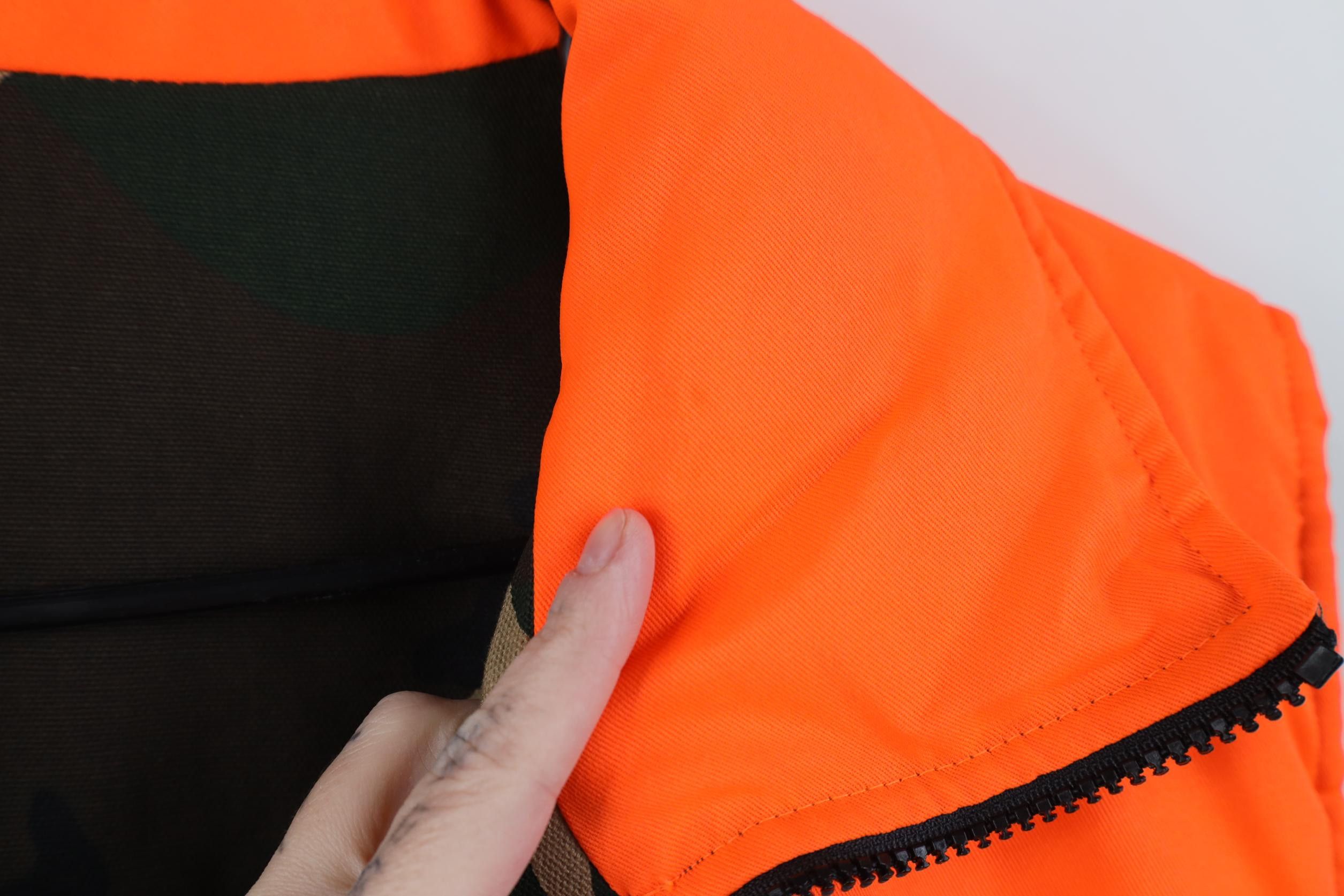 Vintage Vintage 90s Streetwear Reversible Boxy Puffer Vest Jacket Size US L / EU 52-54 / 3 - 16 Thumbnail