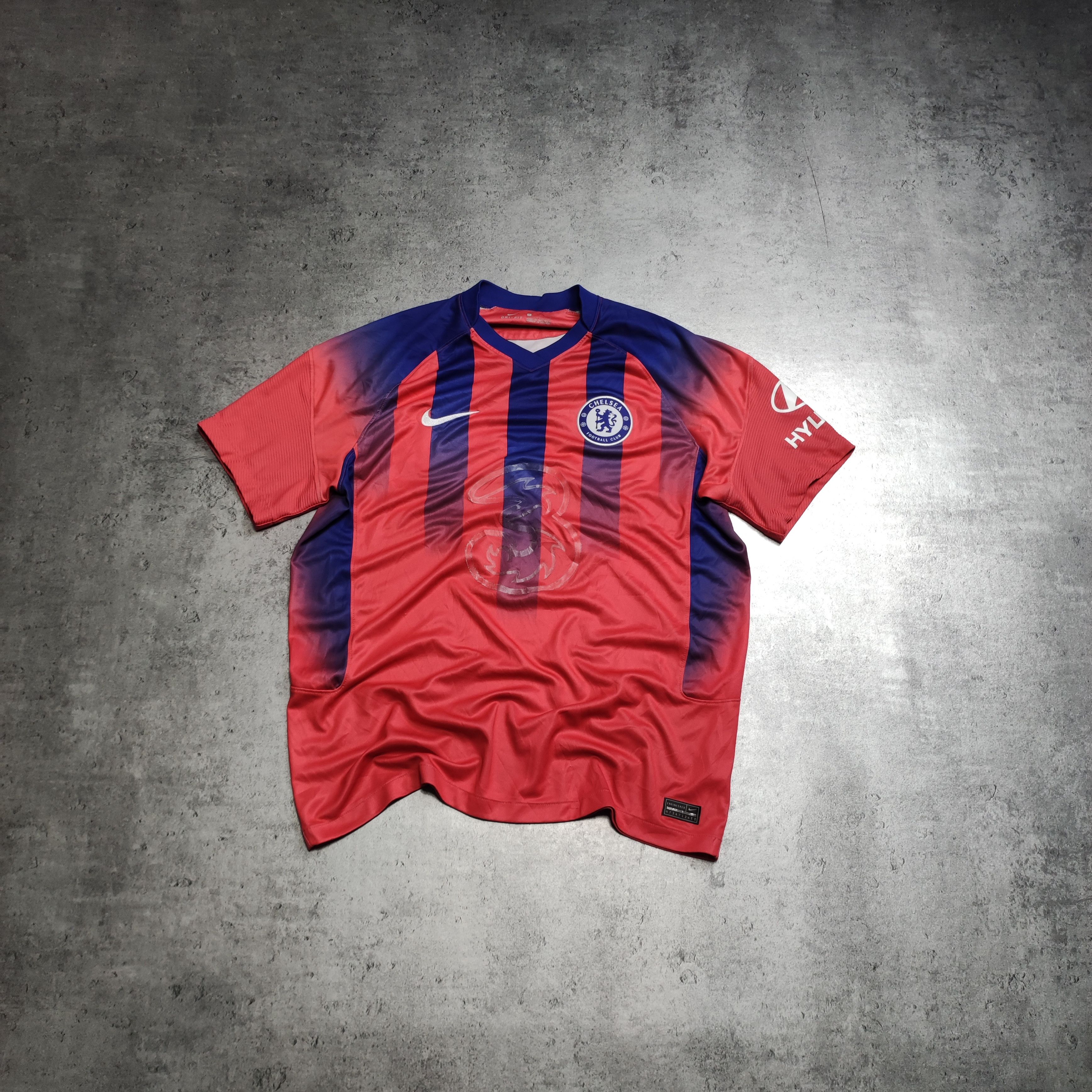 Chelsea Soccer RARE OG Chelsea London Football Nike Third 2020 Jersey Size US L / EU 52-54 / 3 - 1 Thumbnail
