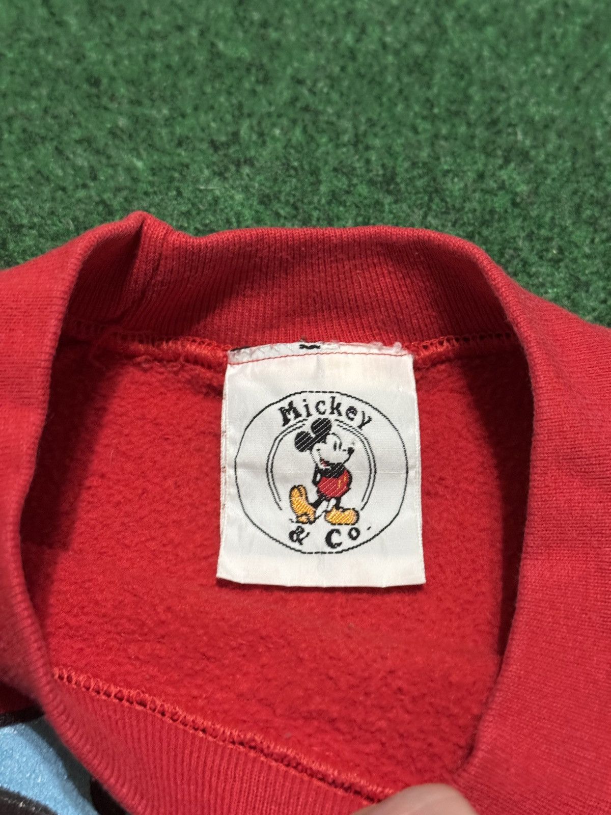 Mickey & Co. Vtg 90s Christmas Disney Mickey & Co Cartoon Med Sweatshirt Size M / US 6-8 / IT 42-44 - 3 Thumbnail