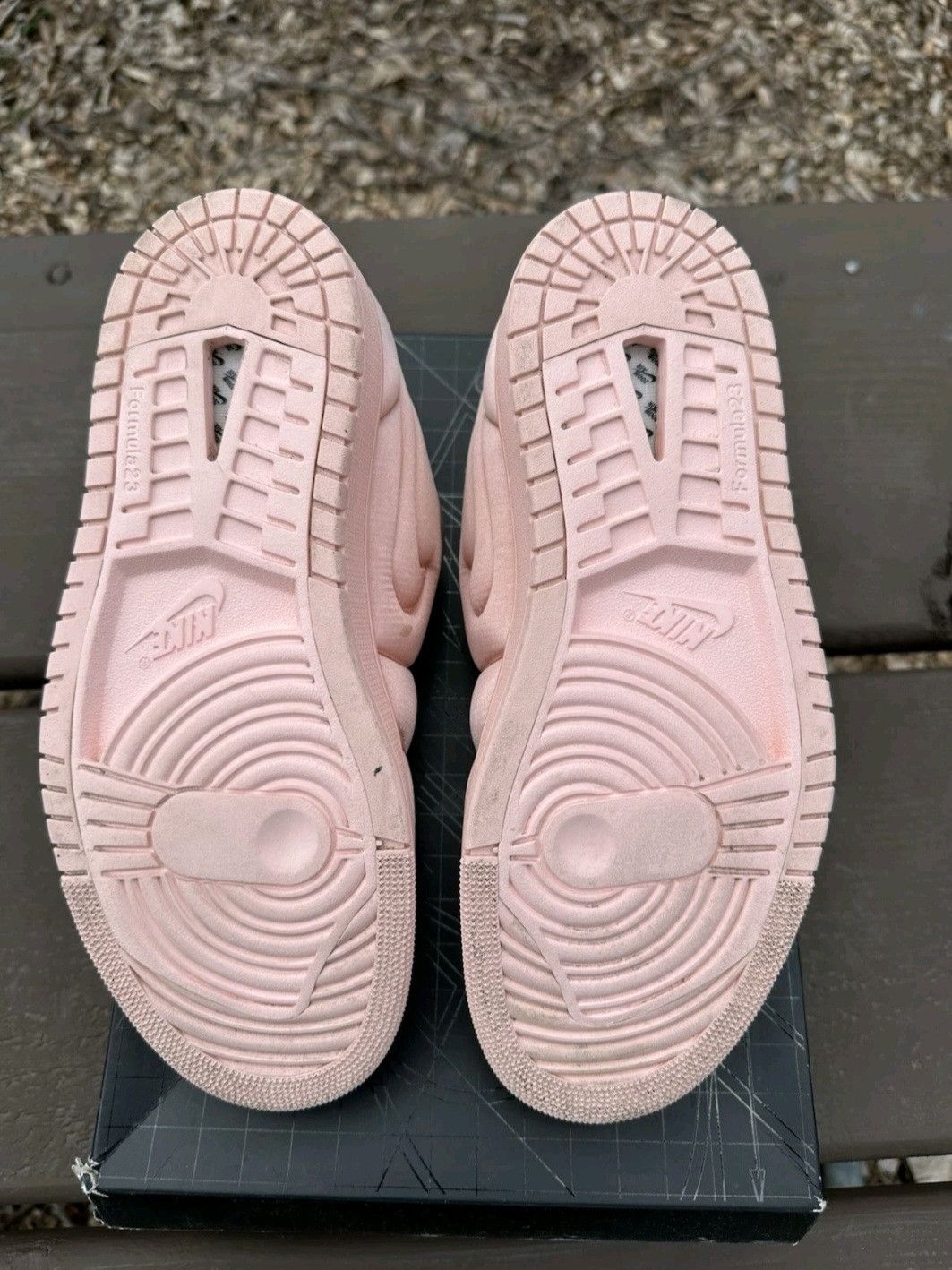 Jordan Brand Air Jordan Retro 1 Low Method Of Make Satin Guava Ice Wmns Size US 10.5 / IT 40.5 - 7 Thumbnail