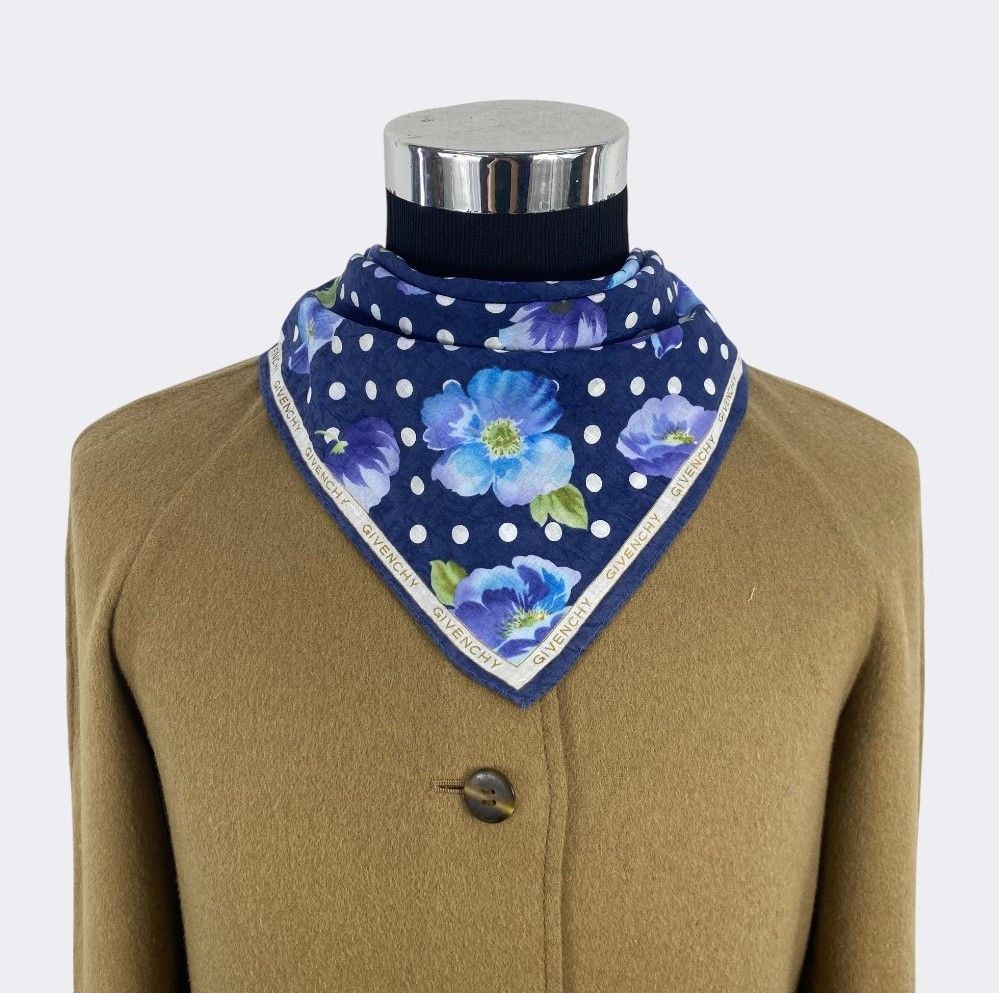Givenchy Vintage Givenchy Handkerchief Neckerchief Bandana H265R Size ONE SIZE - 2 Thumbnail