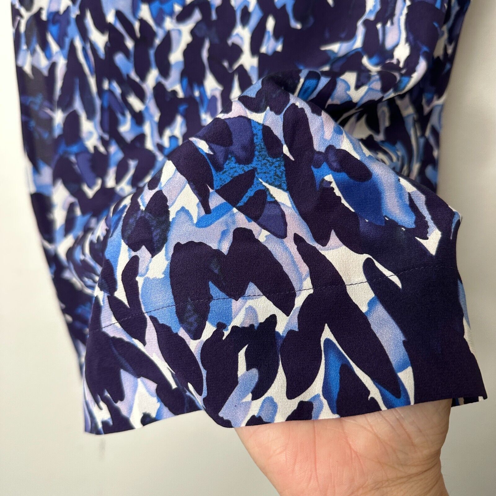 Other Halogen Silk Blue White Sleeveless Scoop Neck Blouse M Size M / US 6-8 / IT 42-44 - 6 Thumbnail
