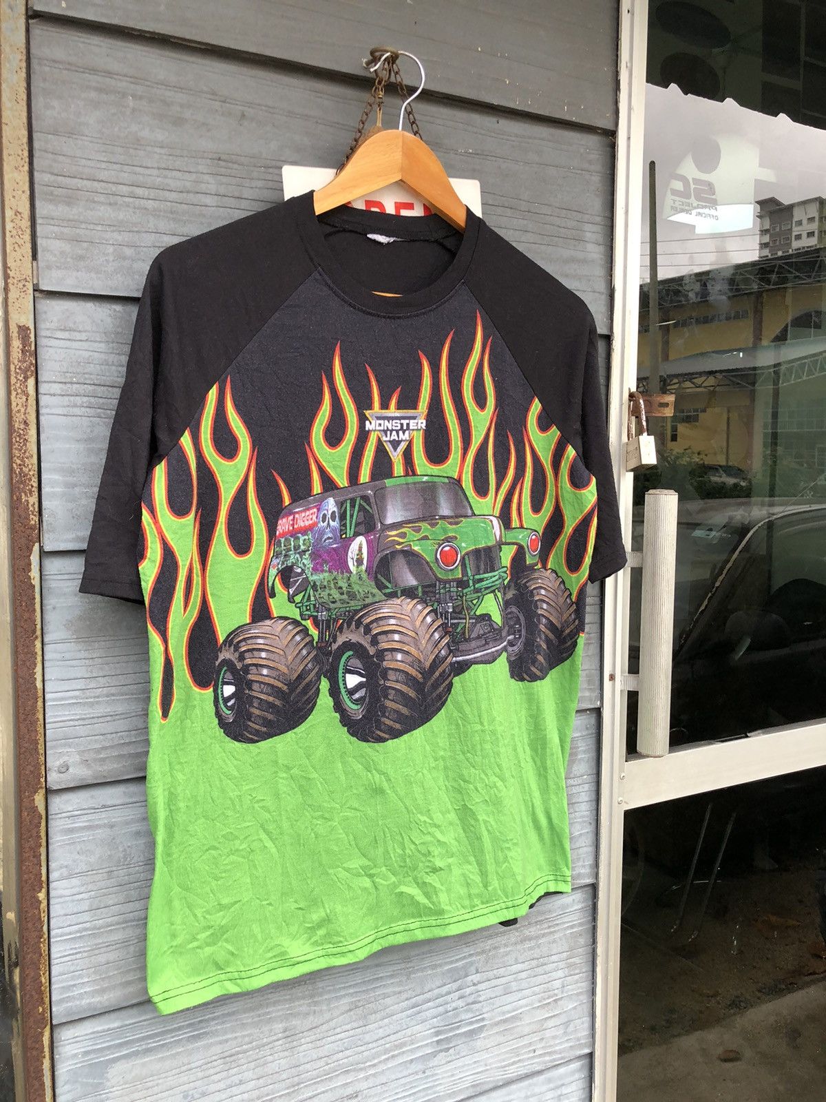 Japanese Brand × Vintage 🔥RARE Vintage Y2K🔥 OVP Flame Monster Jam Tee Size US M / EU 48-50 / 2 - 3 Thumbnail
