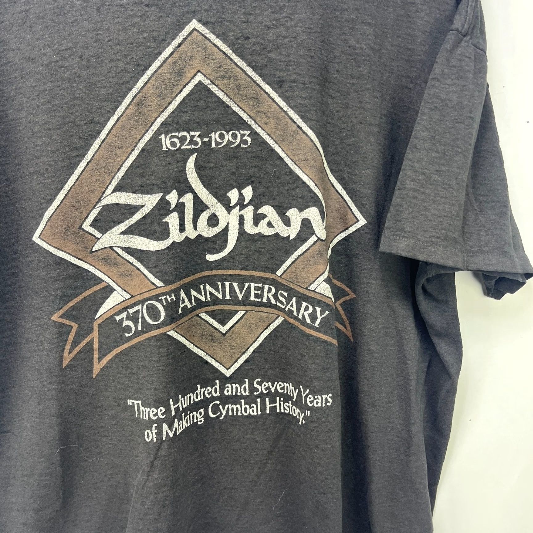 Vintage VINTAGE 90s Zildjian Drums Cymbal Anniversary T Shirt XL Black Logo Cotton Polyester Nylon Men T-Shirt 90s Vintage Mens XL Size US XL / EU 56 / 4 - 2 Thumbnail