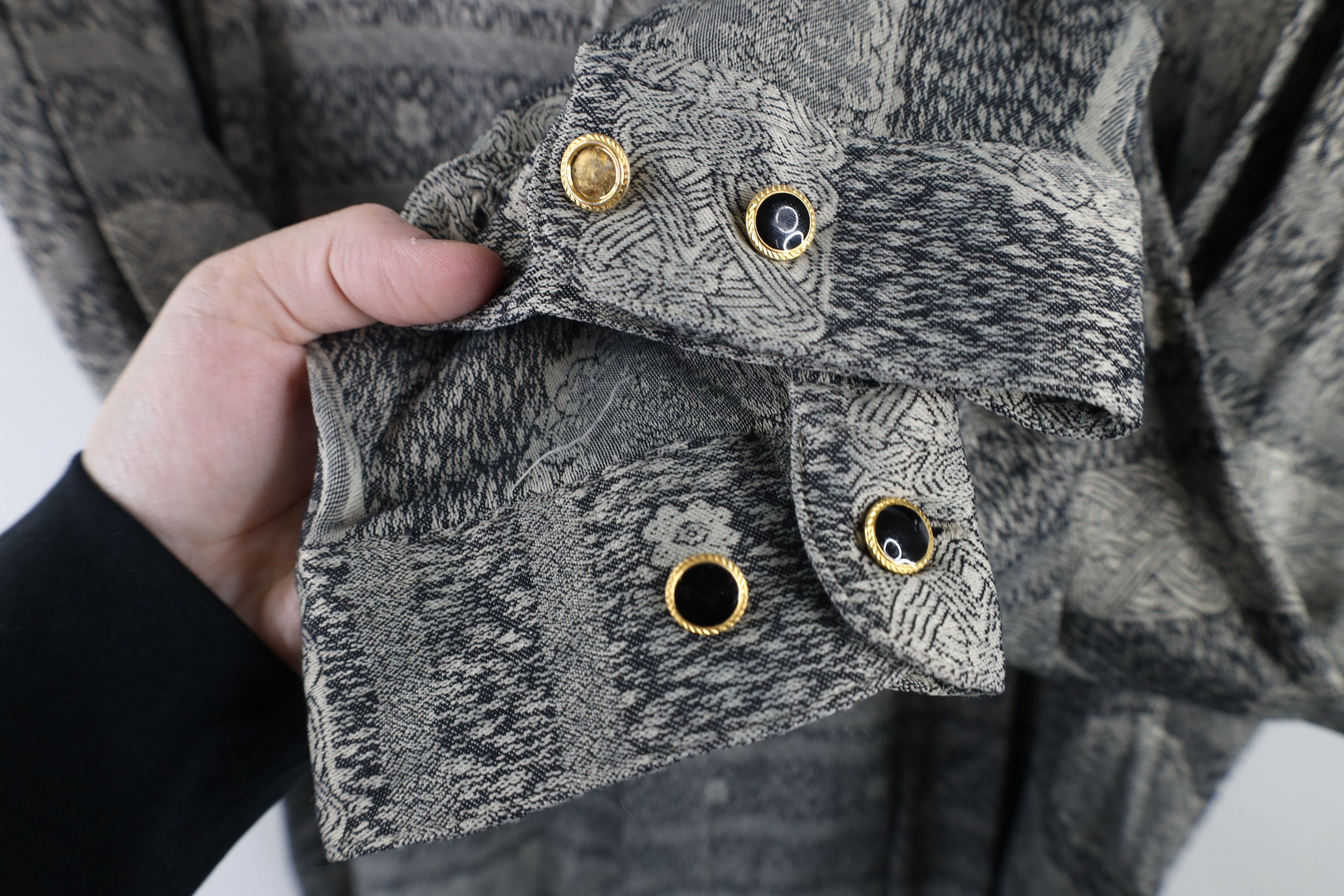 Vintage Vintage 90s Streetwear Flower Knit Collared Button Shirt Size US XL / EU 56 / 4 - 9 Thumbnail