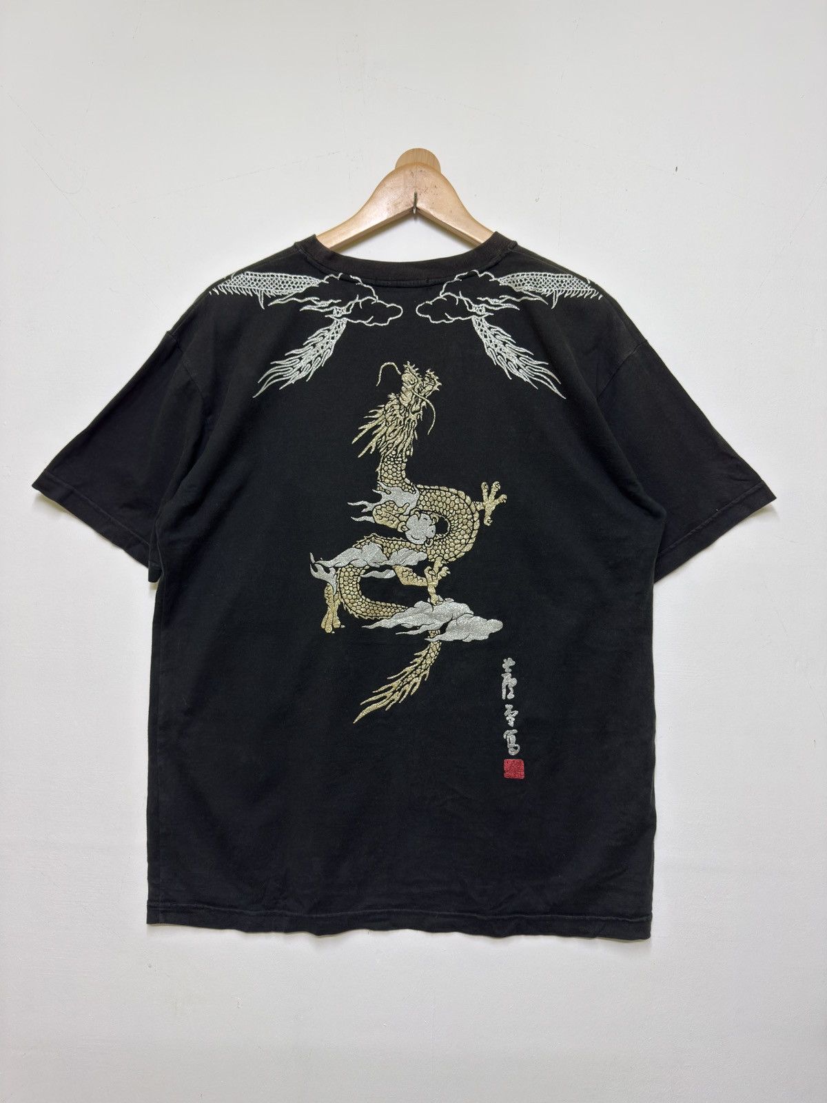 Japanese Brand Vintage Sukajan Dragon Print Faded Black T-Shirt Size M Size US M / EU 48-50 / 2 - 2 Thumbnail