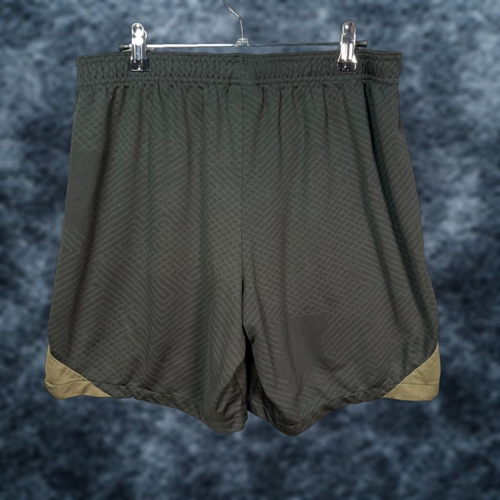 Nike Nike Dri Fit Mens Size XL Slim Fit Athletic Shorts Dark Green Gym Running Size US 36 / EU 52 - 1 Thumbnail