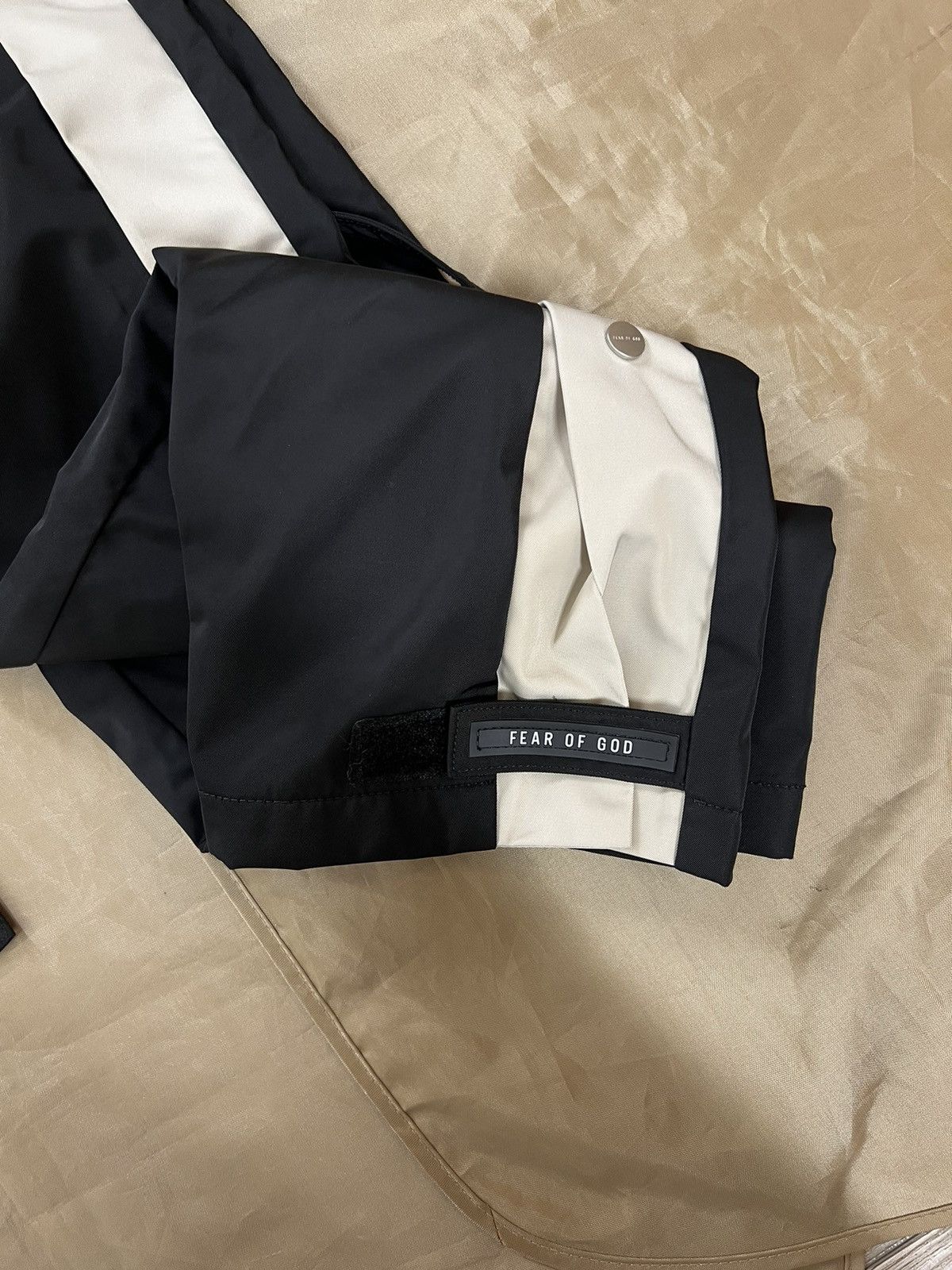 Fear of God Fear of God 6th Collection Nylon Snap Cargo size L $1600 Size US 34 / EU 50 - 3 Thumbnail