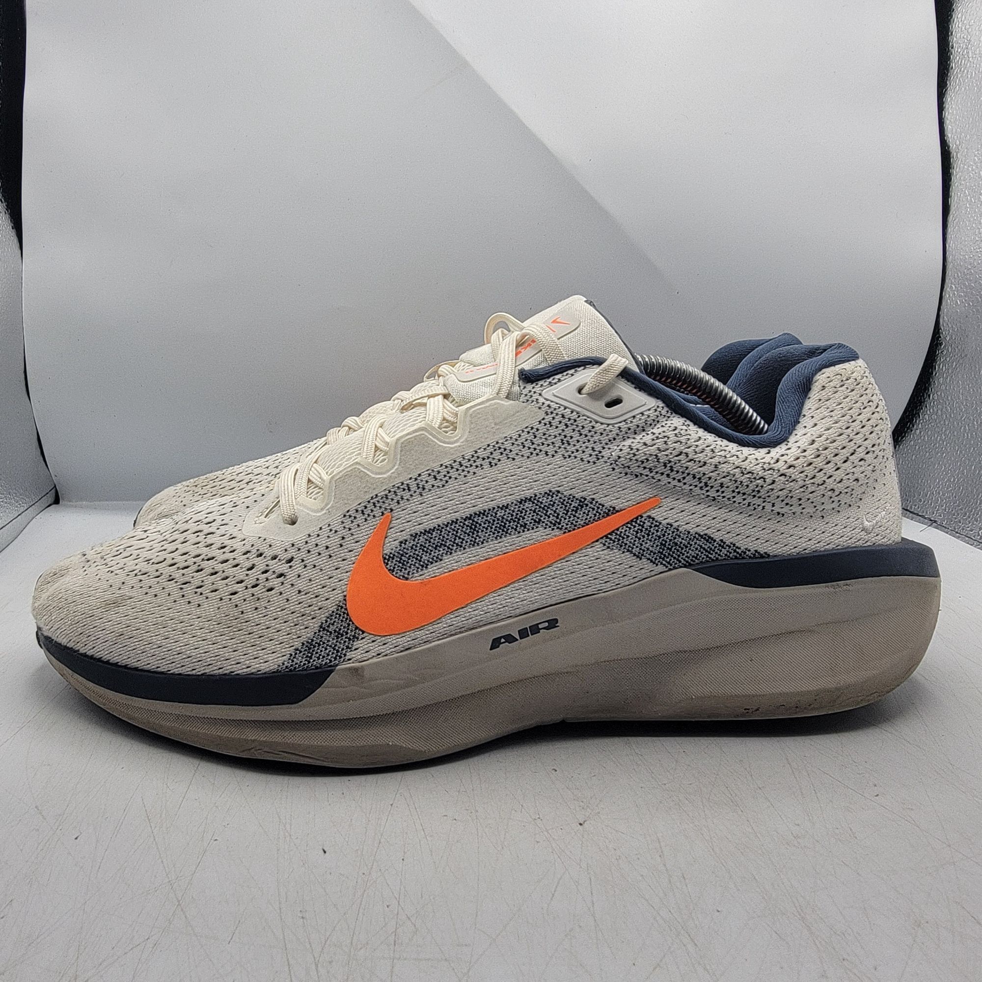Nike Nike Air Winflo 11 Sail Mens 12 White Total Orange Athletic Size US 12 / EU 45 - 12 Thumbnail