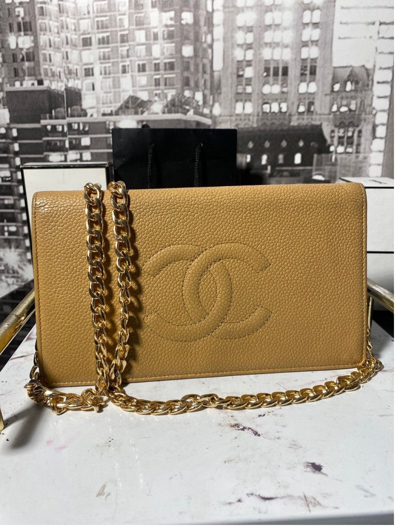 Chanel Authentic CHANEL CC Logo Caviar Long Bifold Wallet Size ONE SIZE - 1 Thumbnail