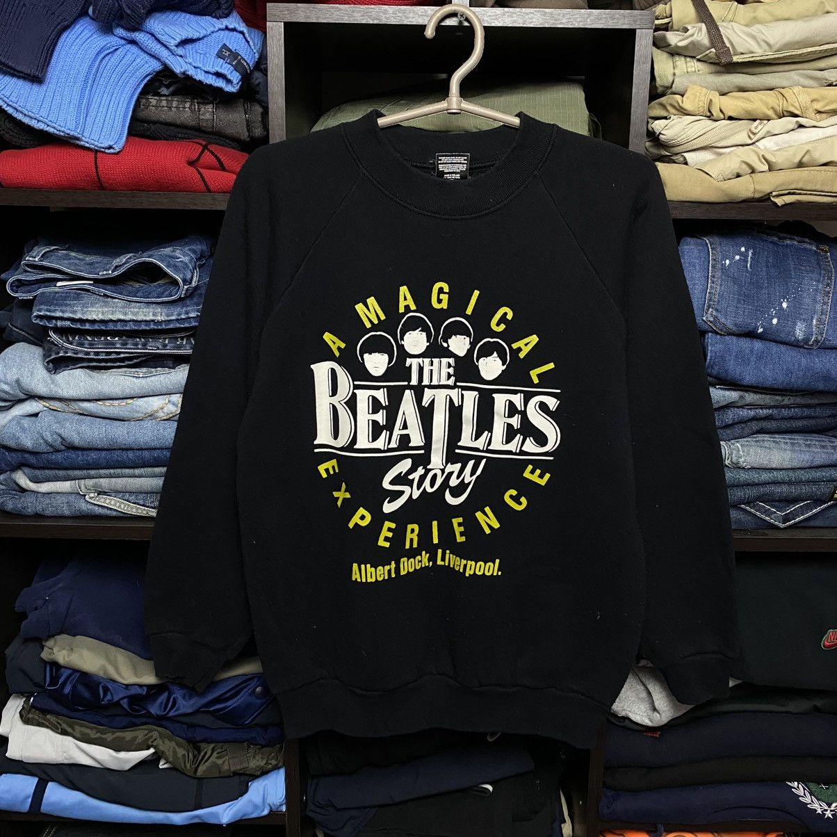 Band Tees Vintage The Beatles Big Logo 90’s Screen Stars sweatshirt Size US S / EU 44-46 / 1 - 1 Thumbnail