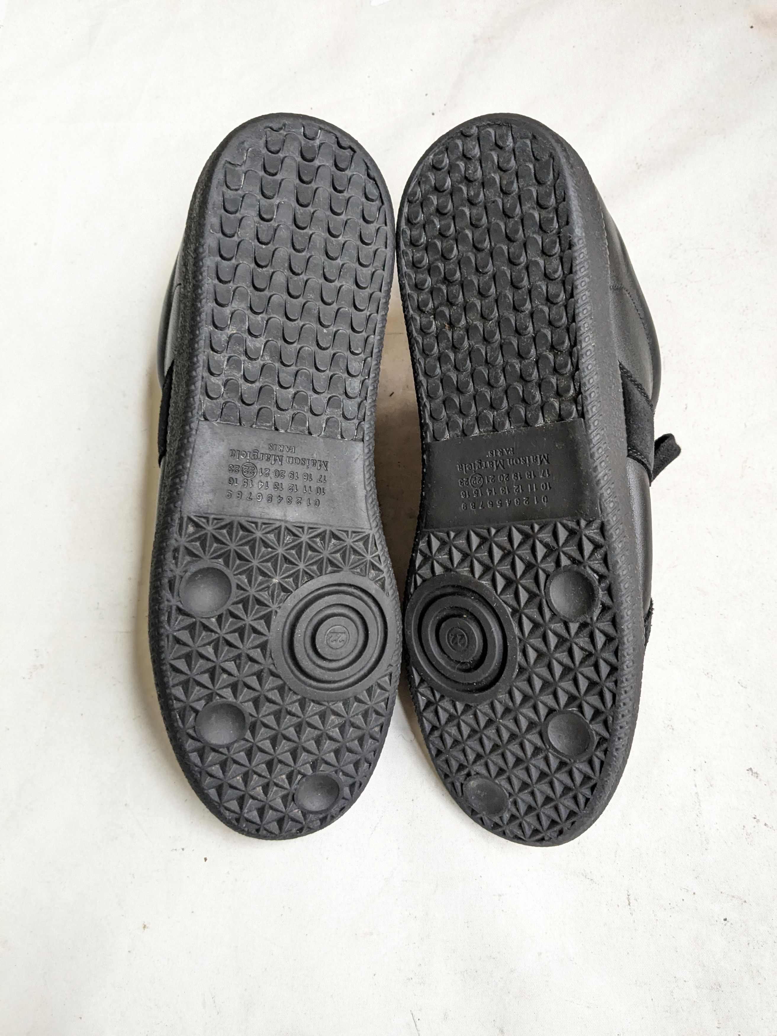 Maison Margiela Maison Margiela Replica GAT Black 10 43 Low Tops Size US 10 / EU 43 - 15 Thumbnail