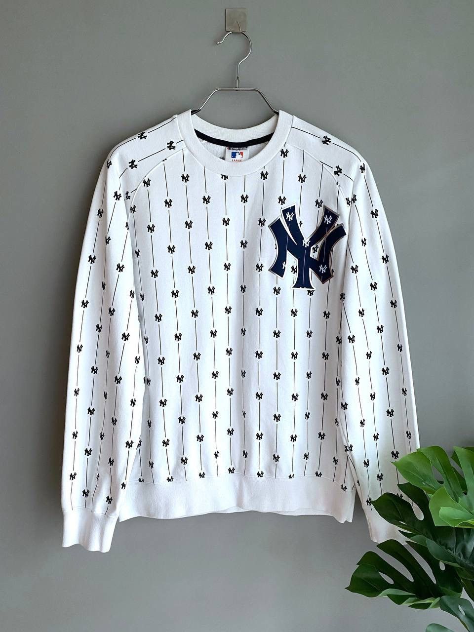 Champion × MLB × New York Yankees Champion x MLB New York Yankees Multilogo Sweatshirt, Size L Size US L / EU 52-54 / 3 - 1 Thumbnail
