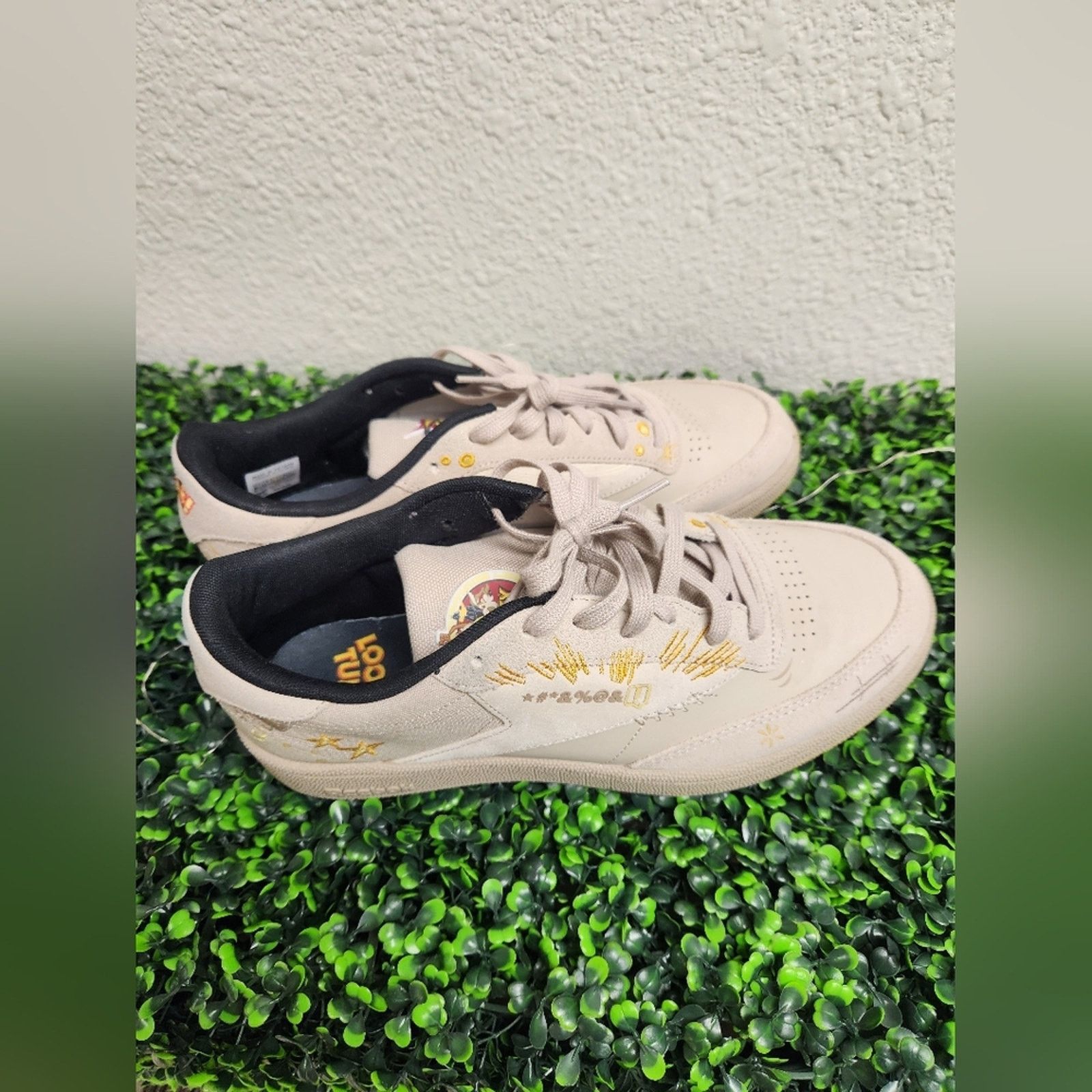 Reebok Reebok Club C Looney Tunes Sz 10.5 Sneakers Trainers #779 Size US 10.5 / EU 43-44 - 2 Thumbnail