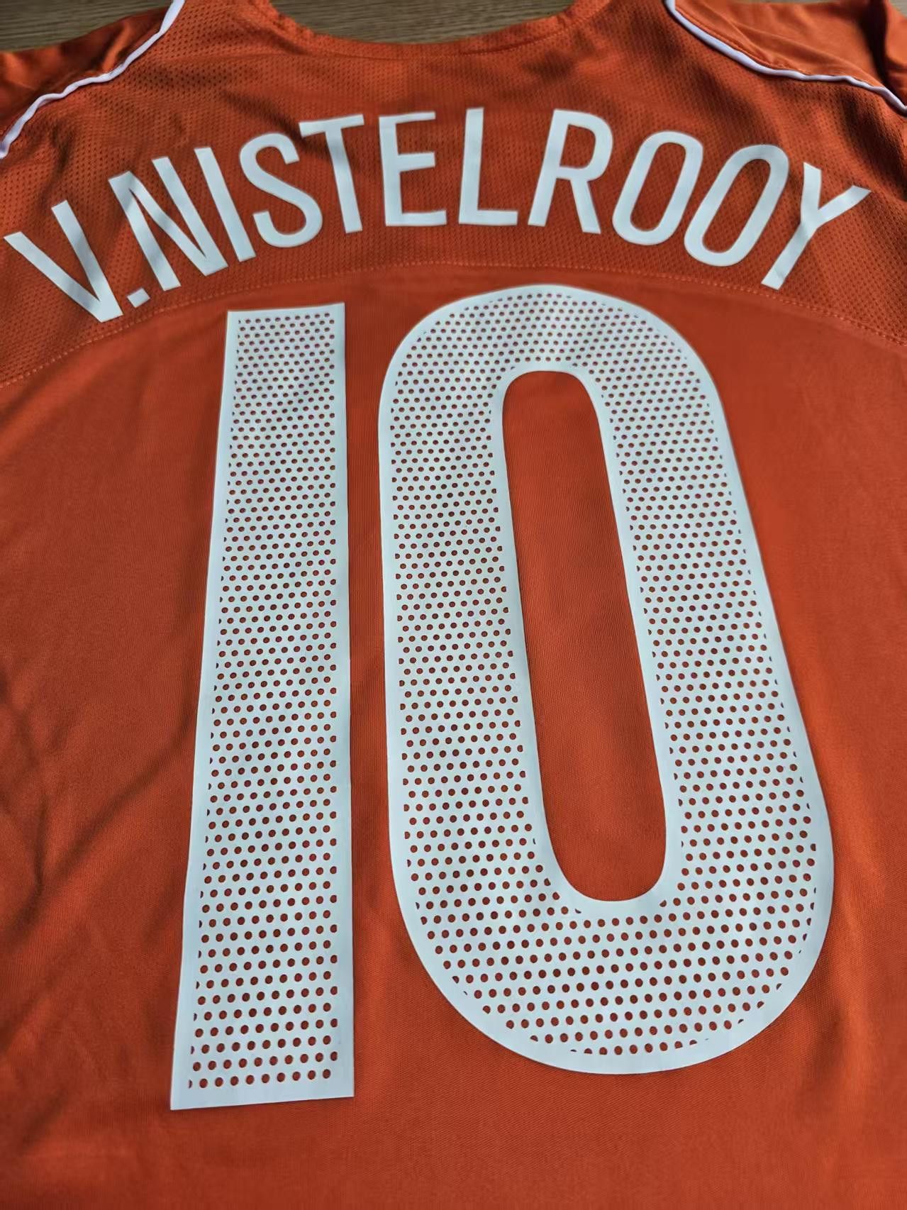 Other 2004 Netherlands #10 van Nistelrooy Jersey Home Size US M / EU 48-50 / 2 - 4 Thumbnail