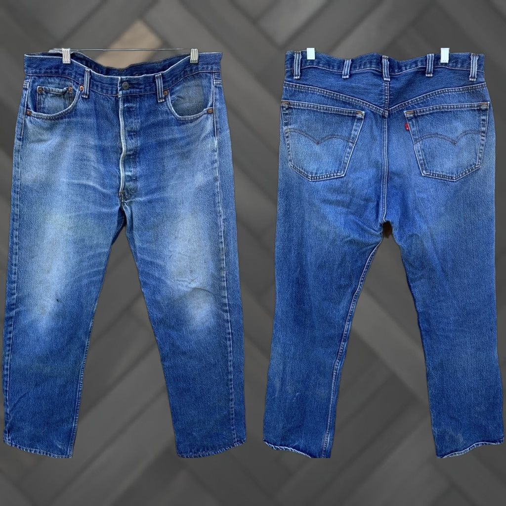 Levi's VINTAGE Levi’s 501 Jeans Button Fly Masculine Regular Inseam 31-34 Waist 38” Blue Denim Cotton 5-Pocket See Pics Mens Jeans Size US 40 / EU 56 - 1 Thumbnail