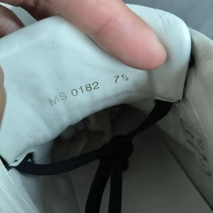 Other Louis Vuitton Stylish High-Top Casual Sneakers -2508 Size US 8 / EU 41 - 4 Thumbnail