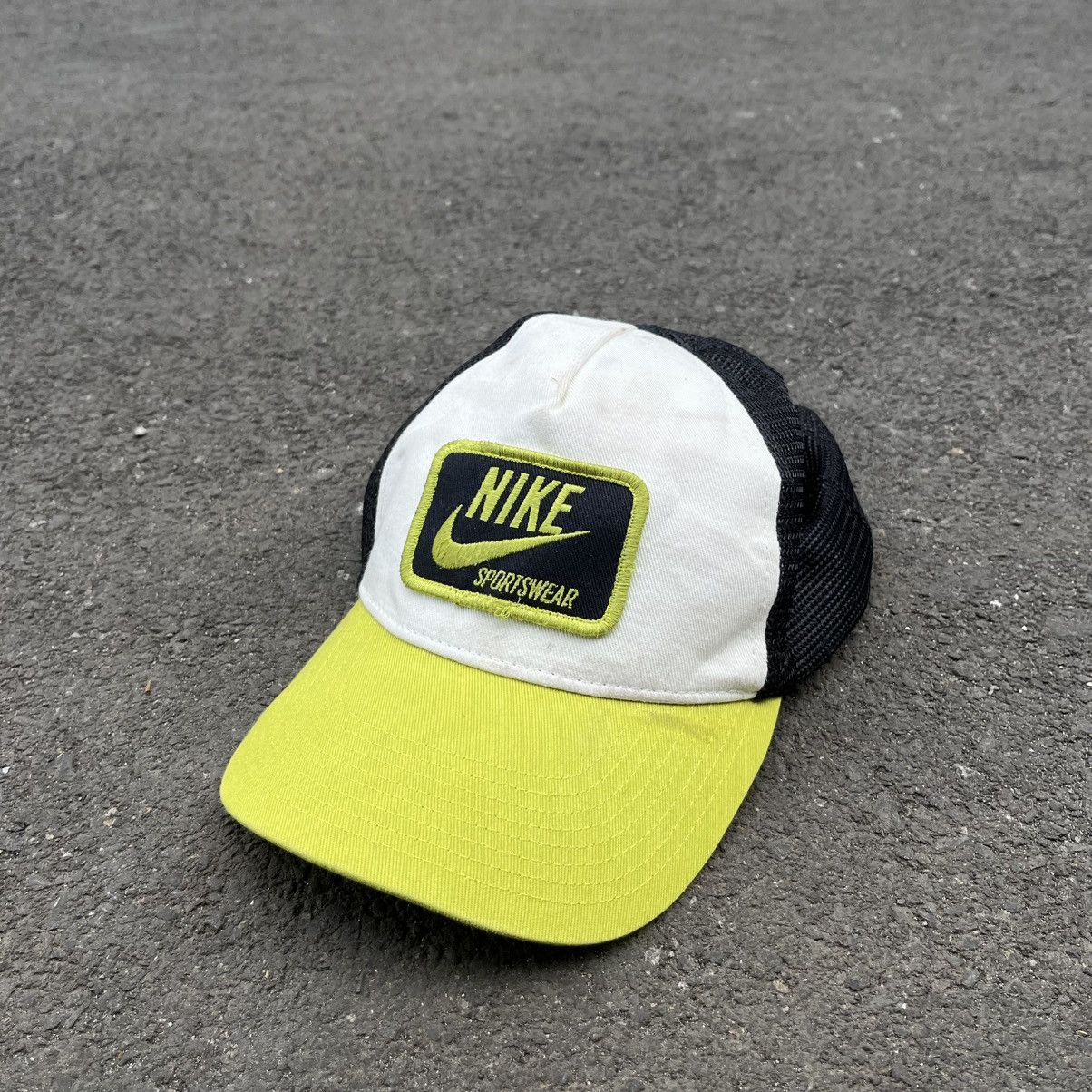 Nike Nike Sportwear Trucker Hat Size ONE SIZE - 1 Thumbnail