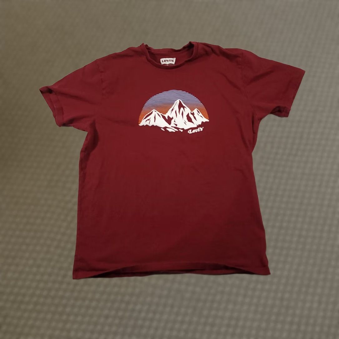 Levi's Levi's Shirt Mens XL Burgundy Mountain Graphic Tee Crewneck Outdoor Casual Cotton Size US XL / EU 56 / 4 - 1 Thumbnail