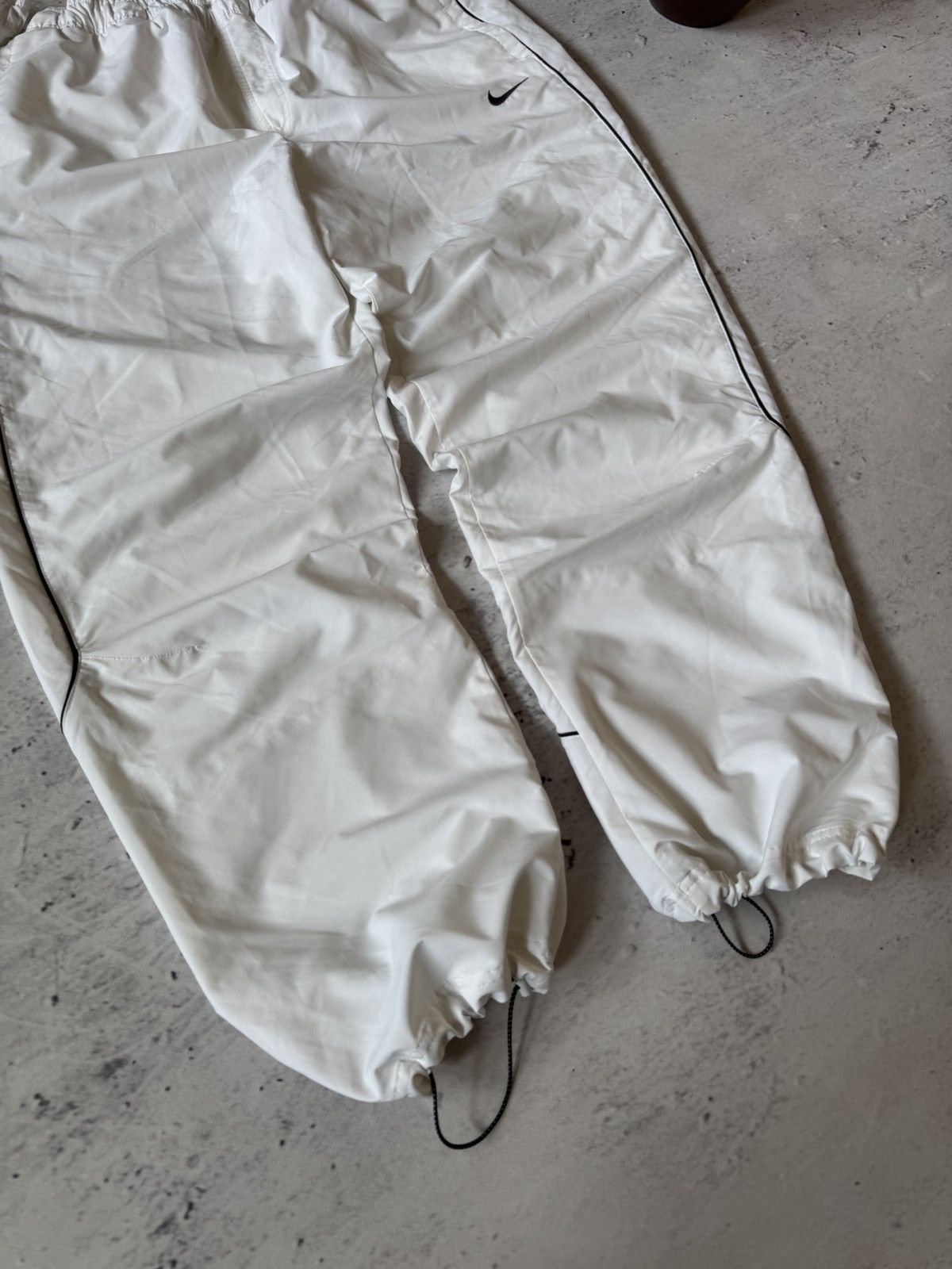 Nike × Vintage NIKE NYLON VINTAGE Y2K OVERSIZE BAGGY FIT PANTS SWEATPANTS Size US 34 / EU 50 - 3 Thumbnail