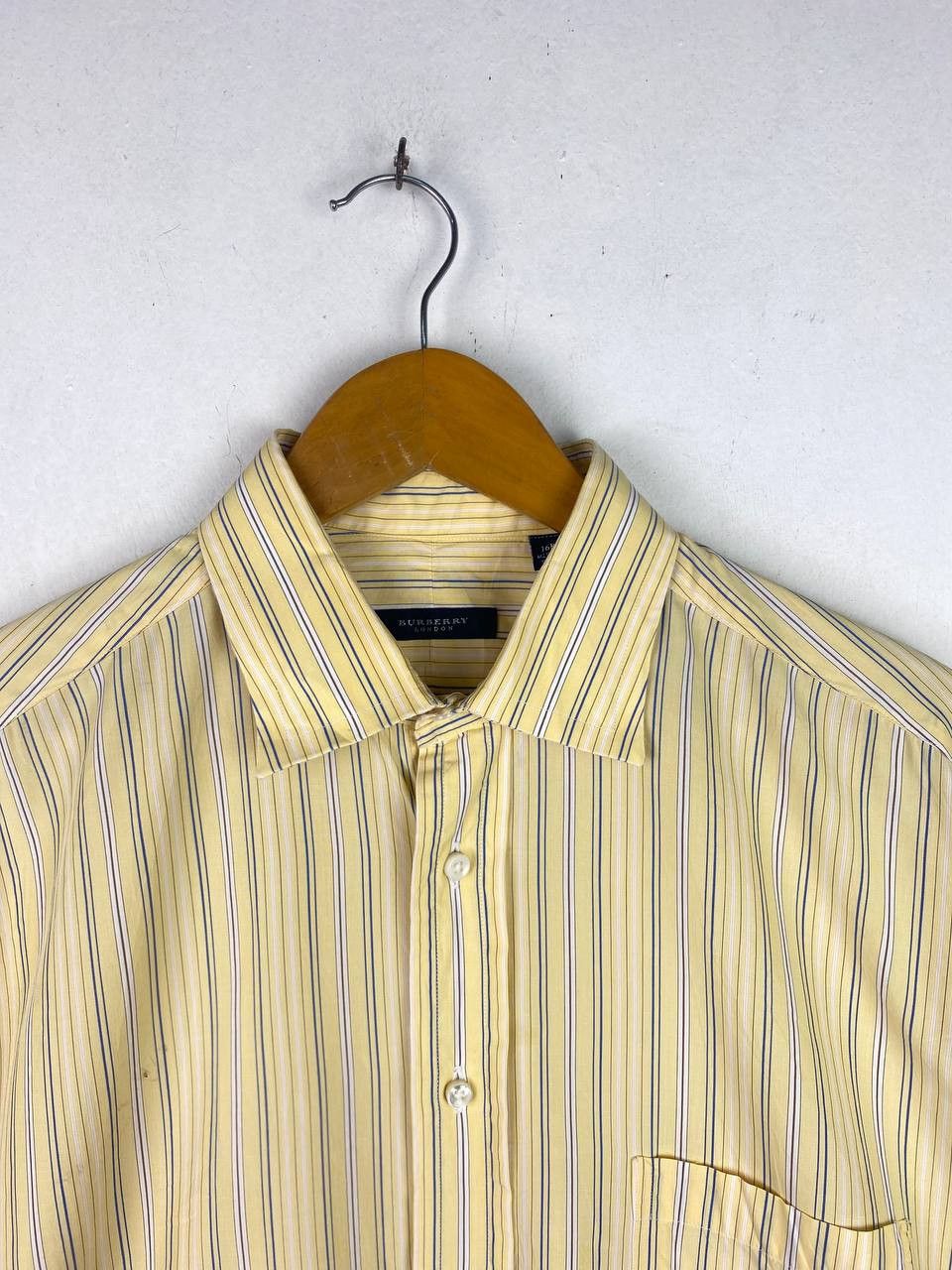 Burberry vintage burberry shirt by neiman marcus nice design Size US XL / EU 56 / 4 - 2 Thumbnail