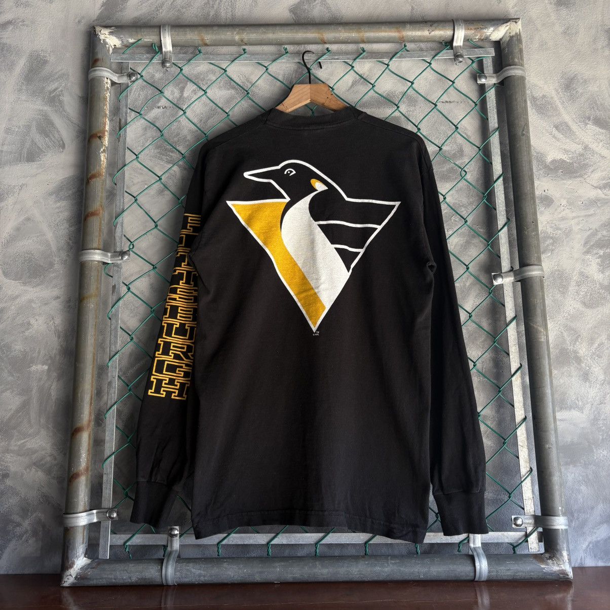 Pro Player Pro Player T Shirt Men’s Size L Black Penguins Pittsburgh Size US L / EU 52-54 / 3 - 5 Thumbnail